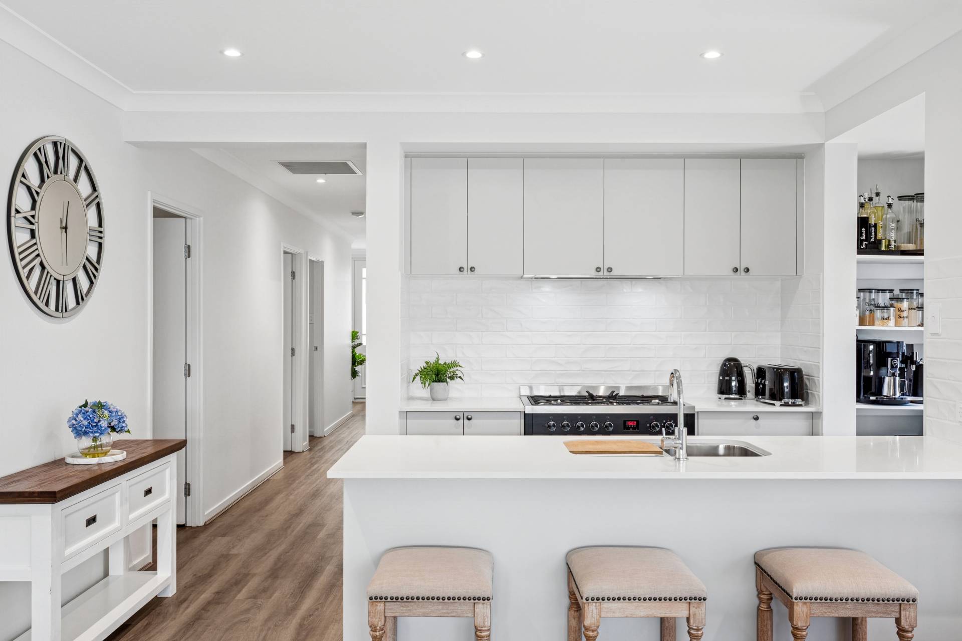 22 Tasman Street, Banya - Thumbnail 3