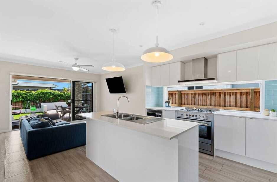 29 Sunray Avenue, Palmview - Thumbnail 4