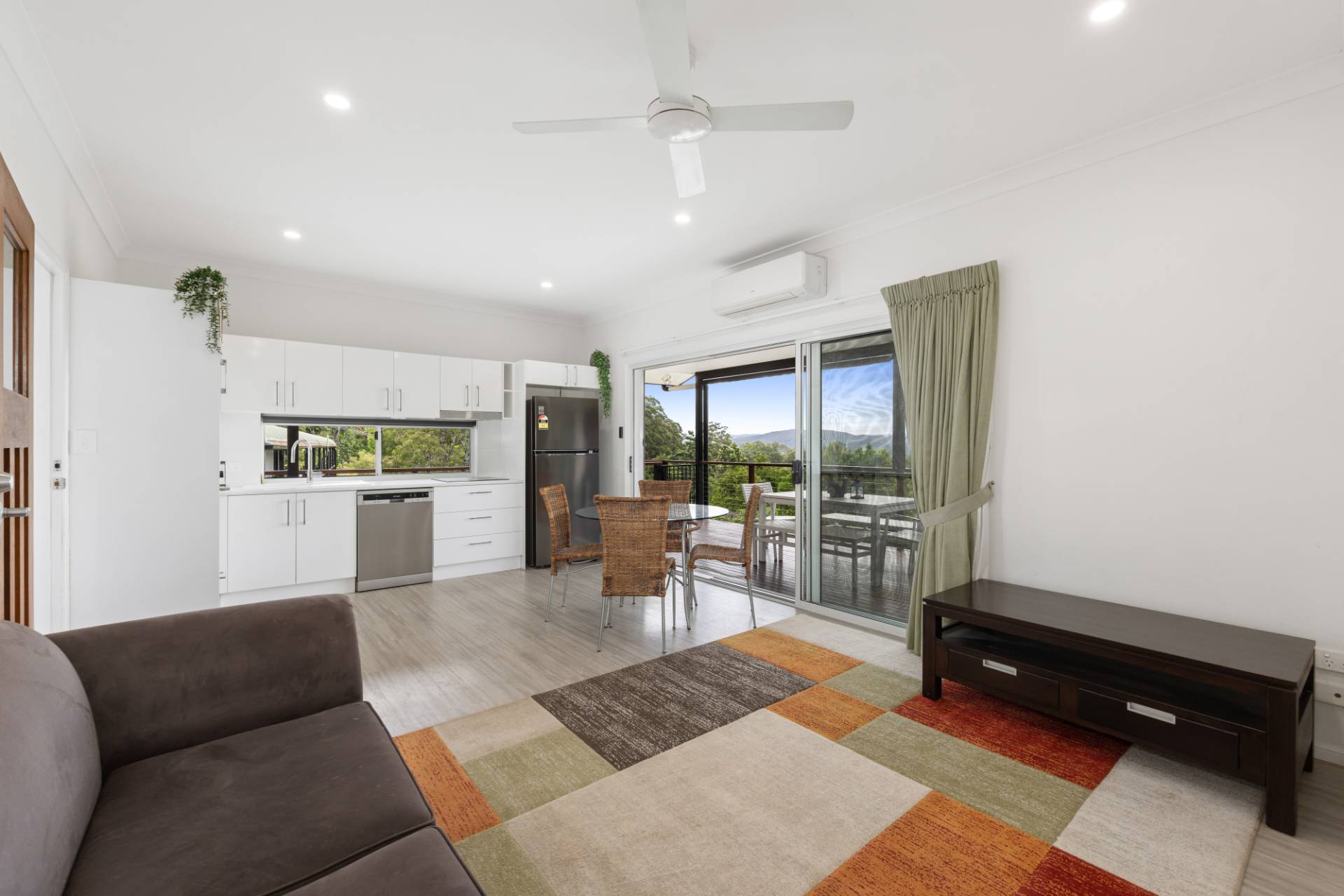 57 Upper Rosemount Road, Rosemount - Thumbnail 7
