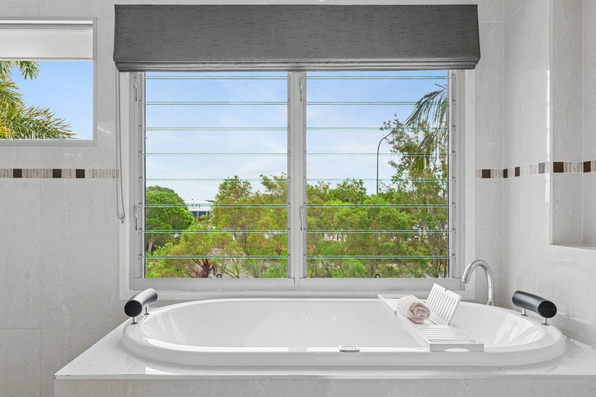 48 Whitehaven Way, Pelican Waters - Thumbnail 8