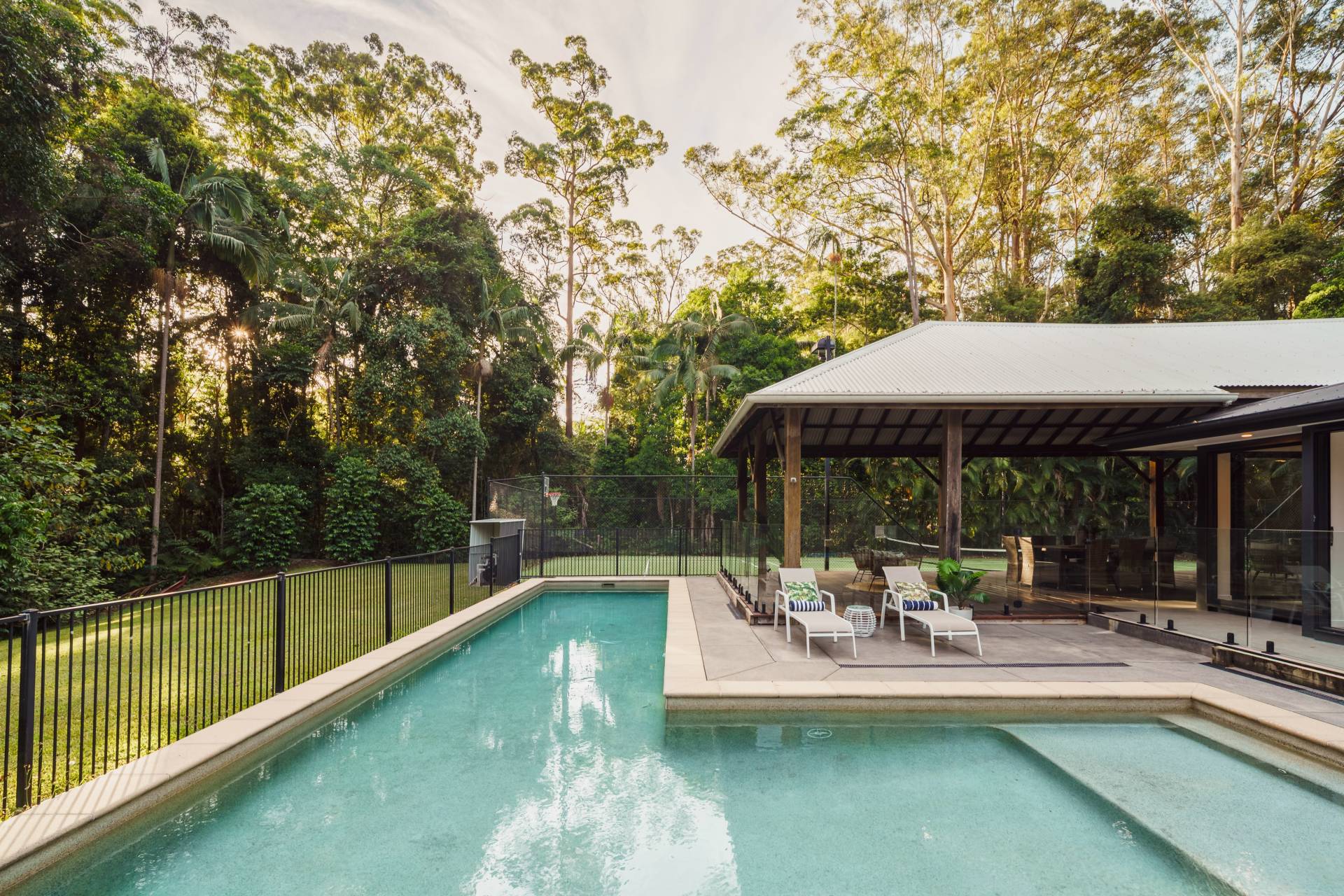 8 Firetail Court, Tanawha - Image 1