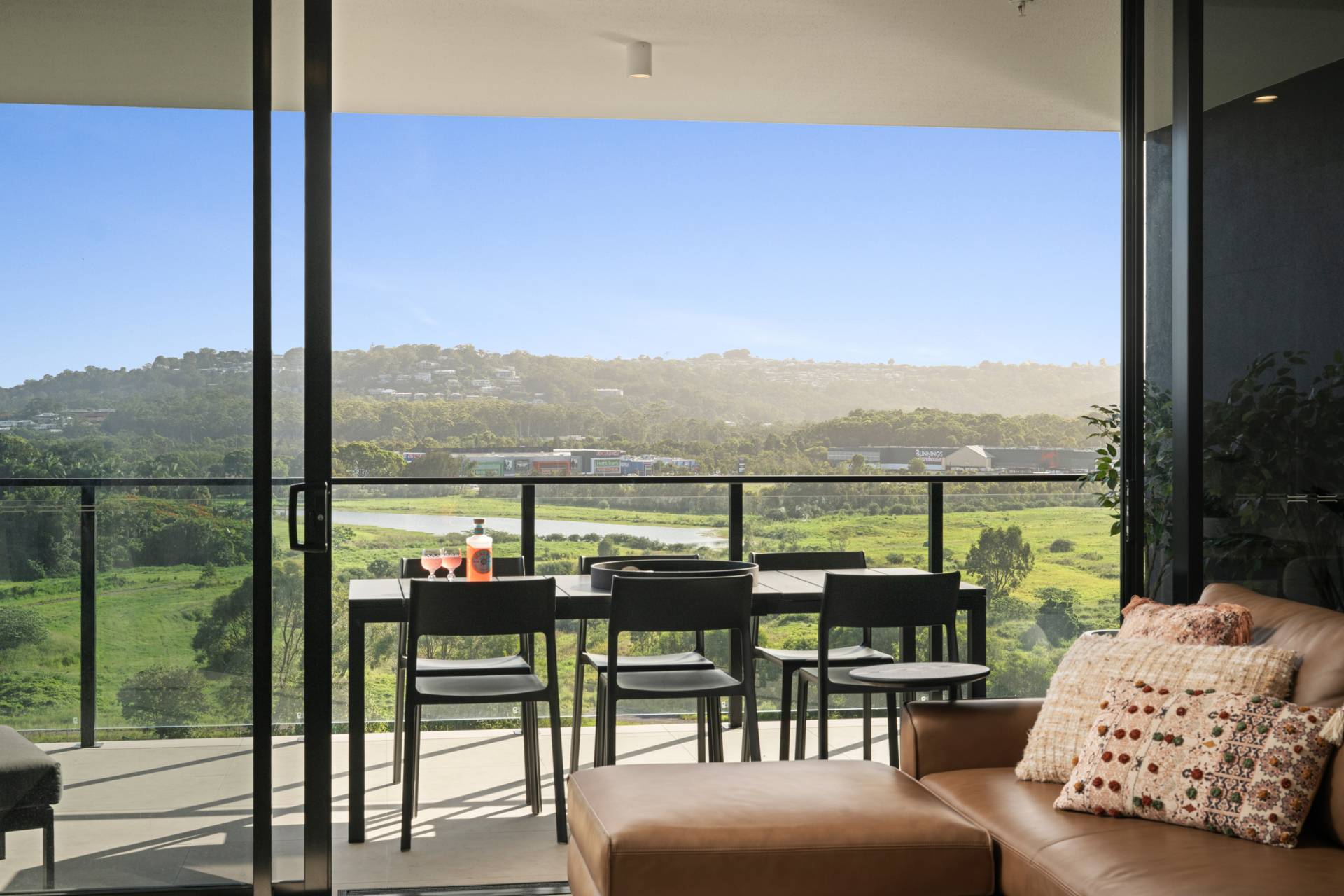 910/12 South Sea Islander Way, Maroochydore - Thumbnail 2
