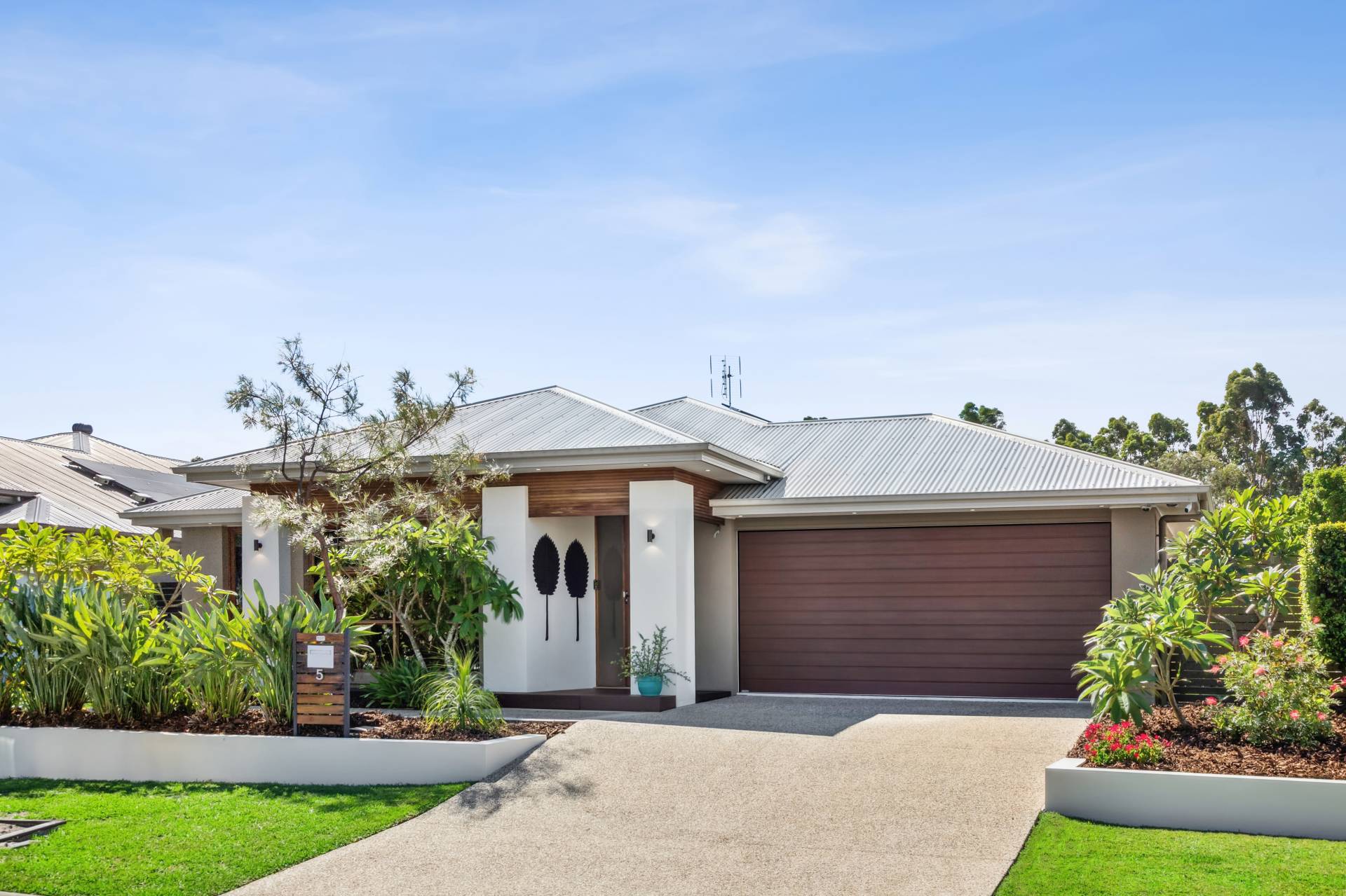 5 Azure Street, Caloundra West - Image 1
