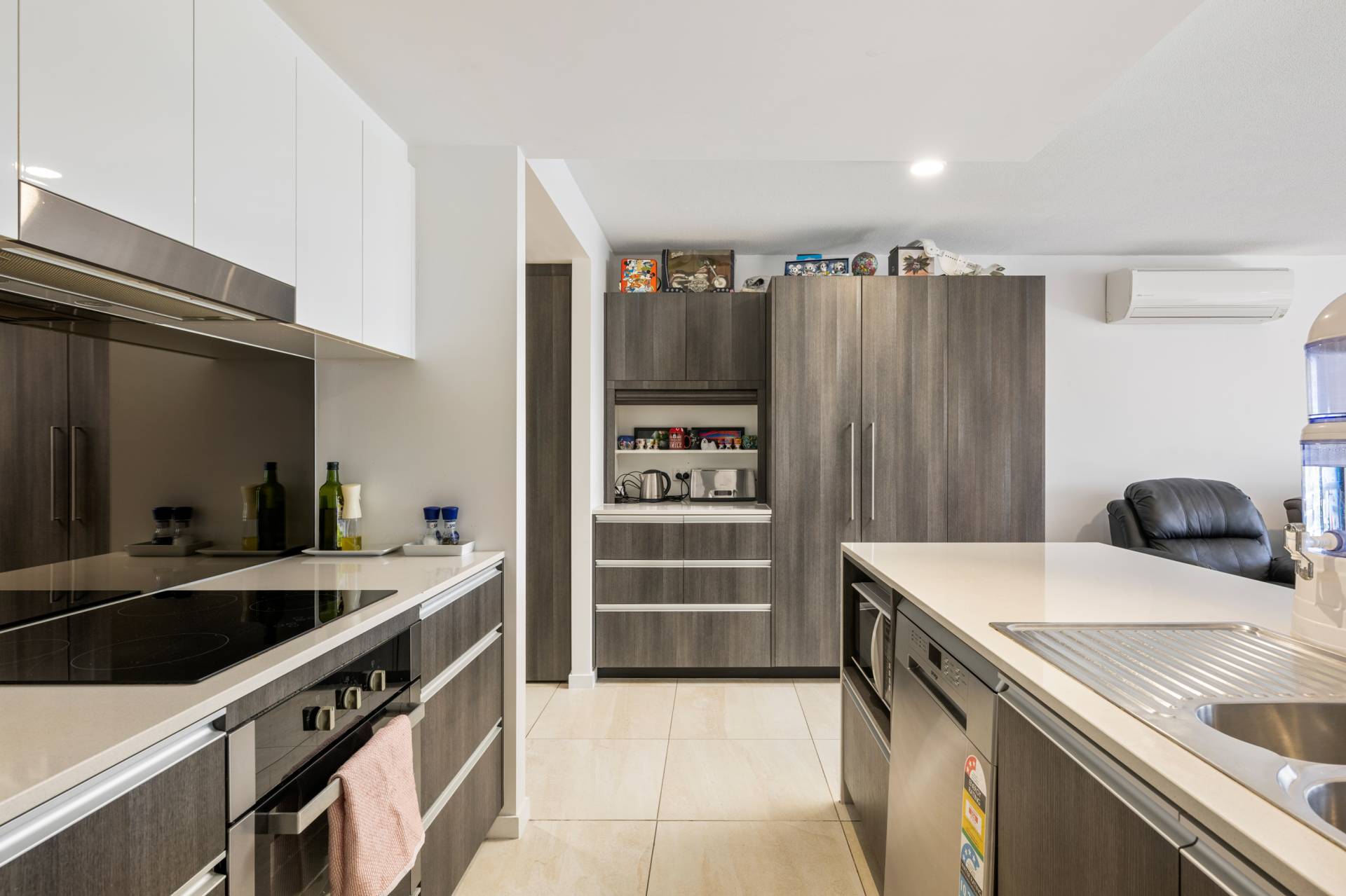 213/1 Fiji Court, Parrearra - Thumbnail 3
