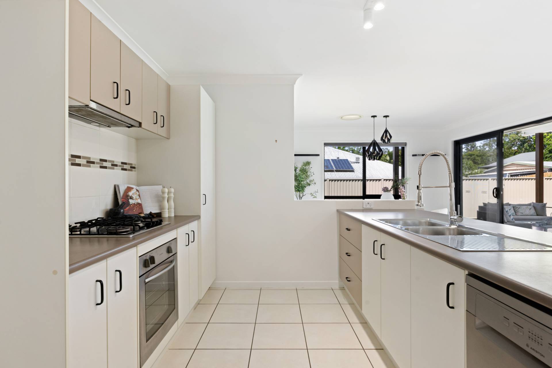 13 Crows Ash Place, Kuluin - Thumbnail 4