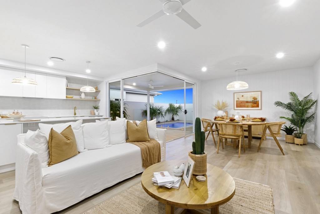 44 Hart Crescent, Nirimba - Thumbnail 2