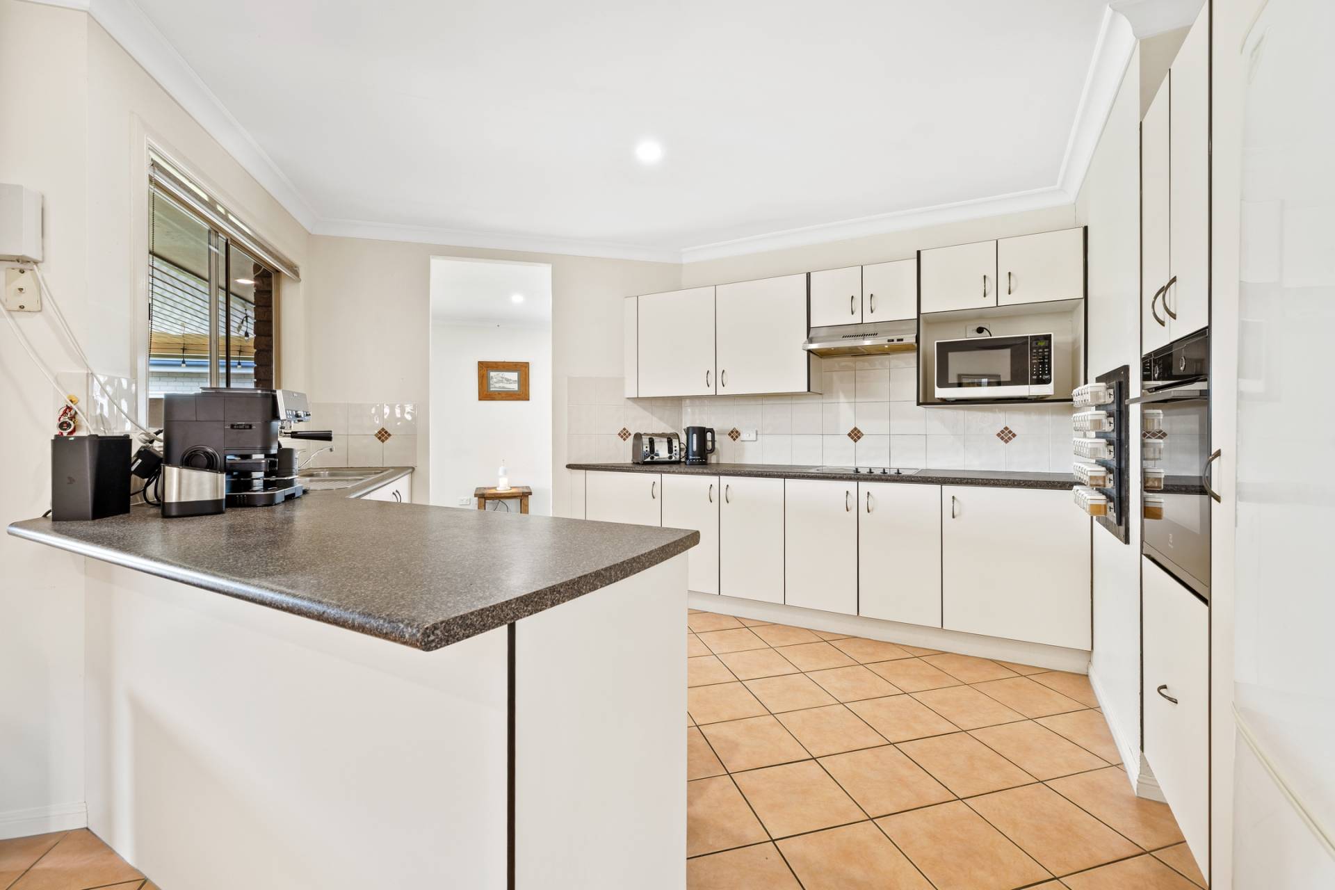 11 Anika Place, Little Mountain - Thumbnail 6