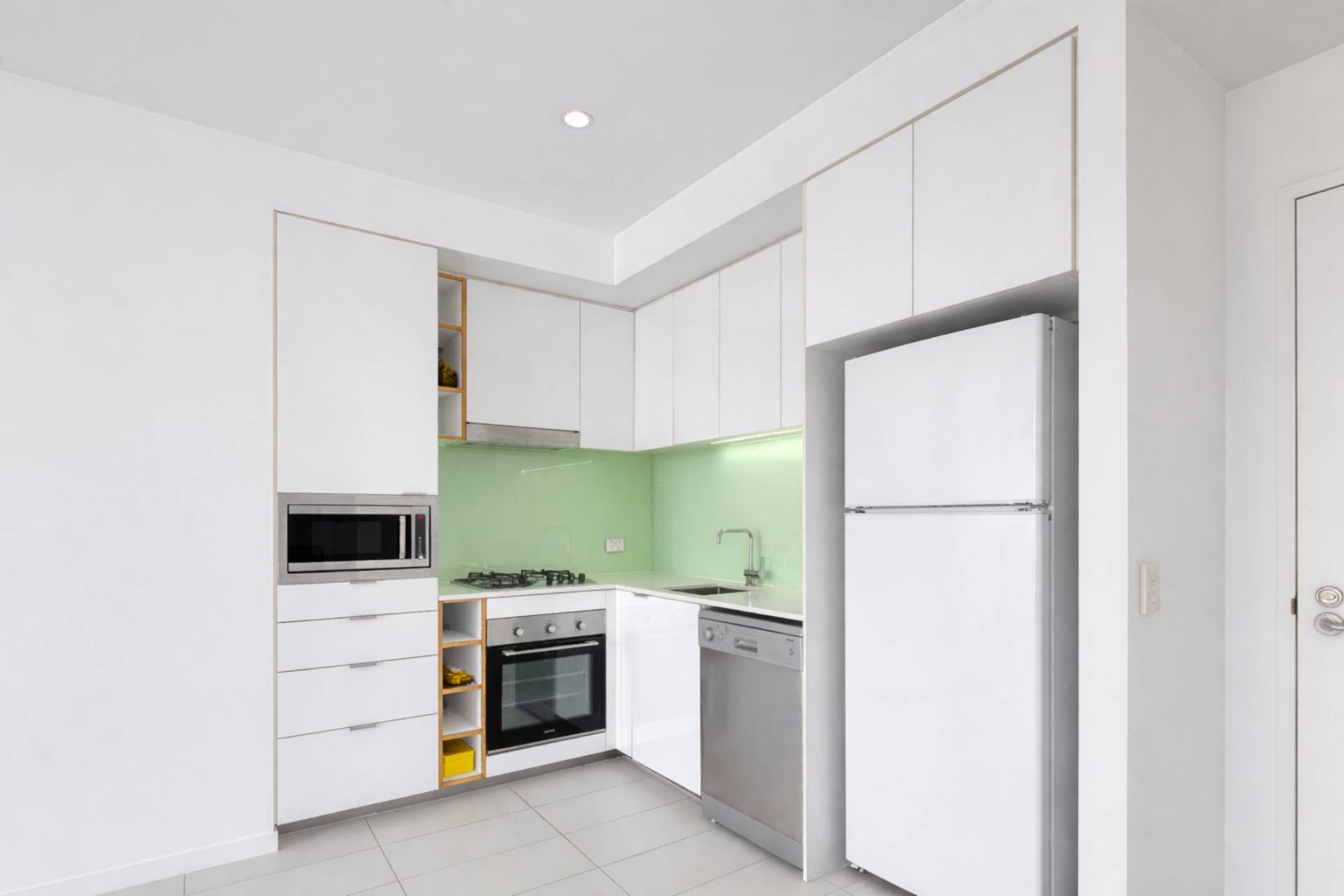 1007/66 Manning Street, South Brisbane - Thumbnail 4