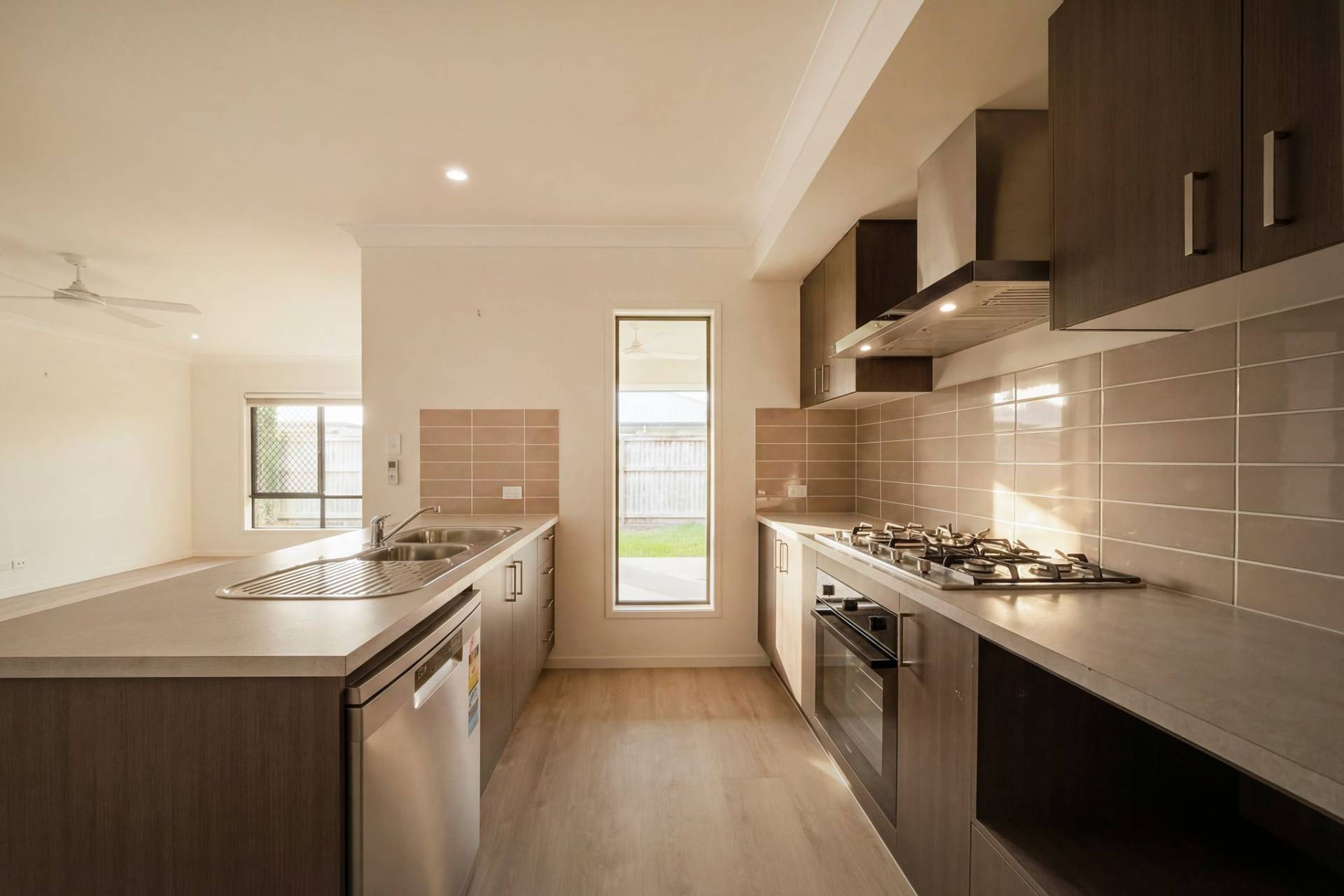 27 Tadorna Street, Palmview - Thumbnail 3