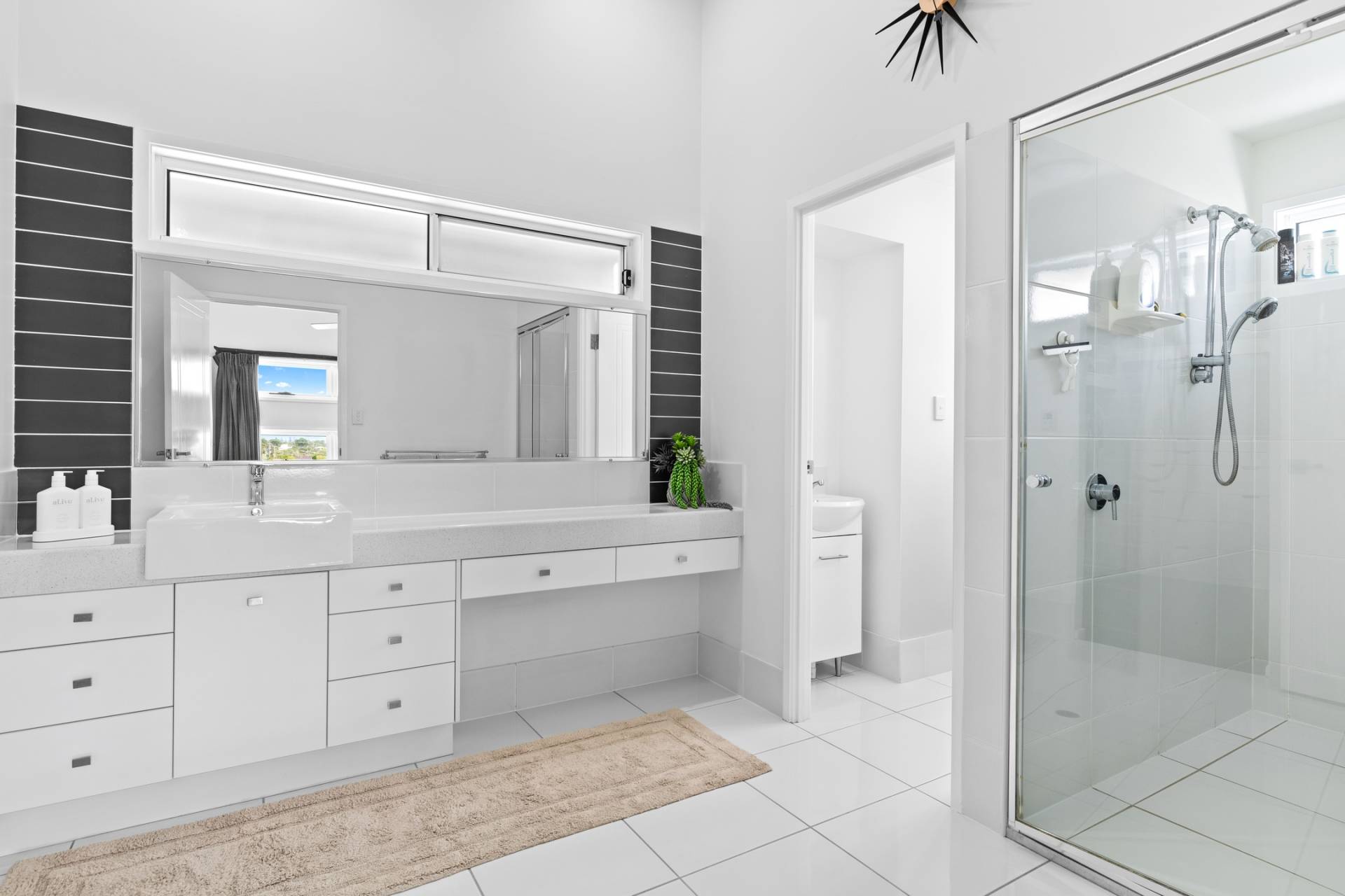 5 Ocean View Place, Aroona - Thumbnail 8