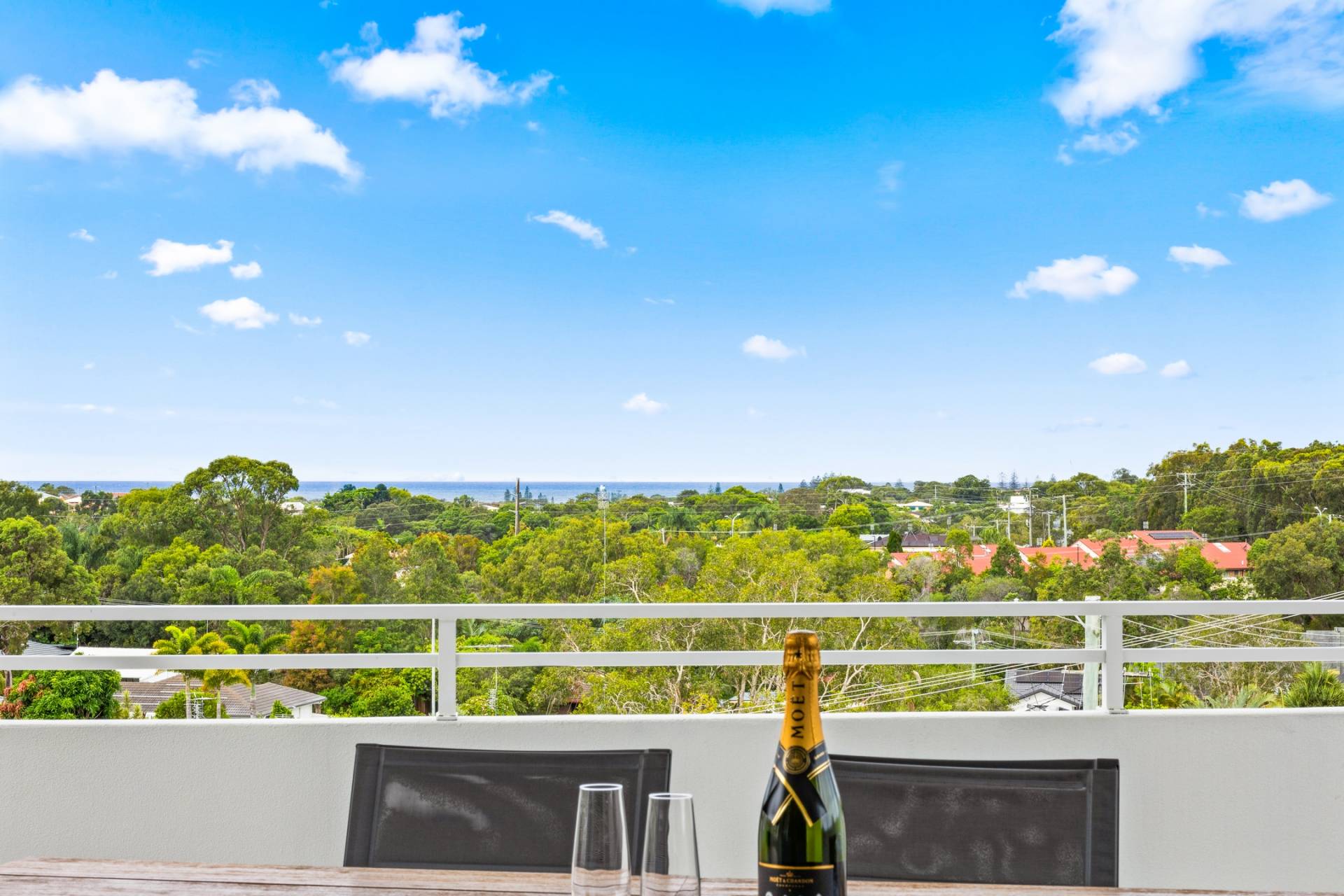 5 Ocean View Place, Aroona - Image 1
