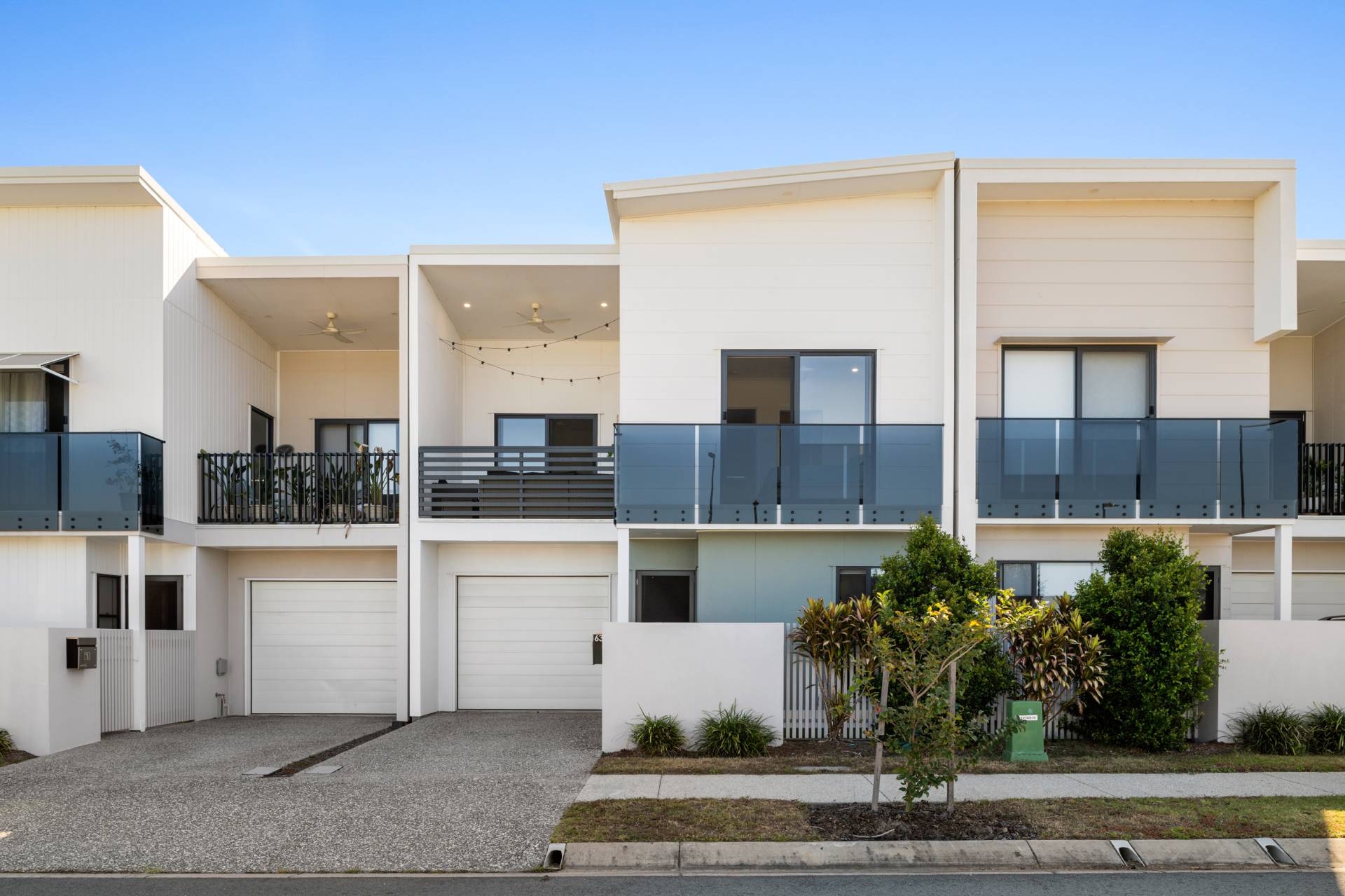 63 Sunflower Crescent, Nirimba - Thumbnail 2