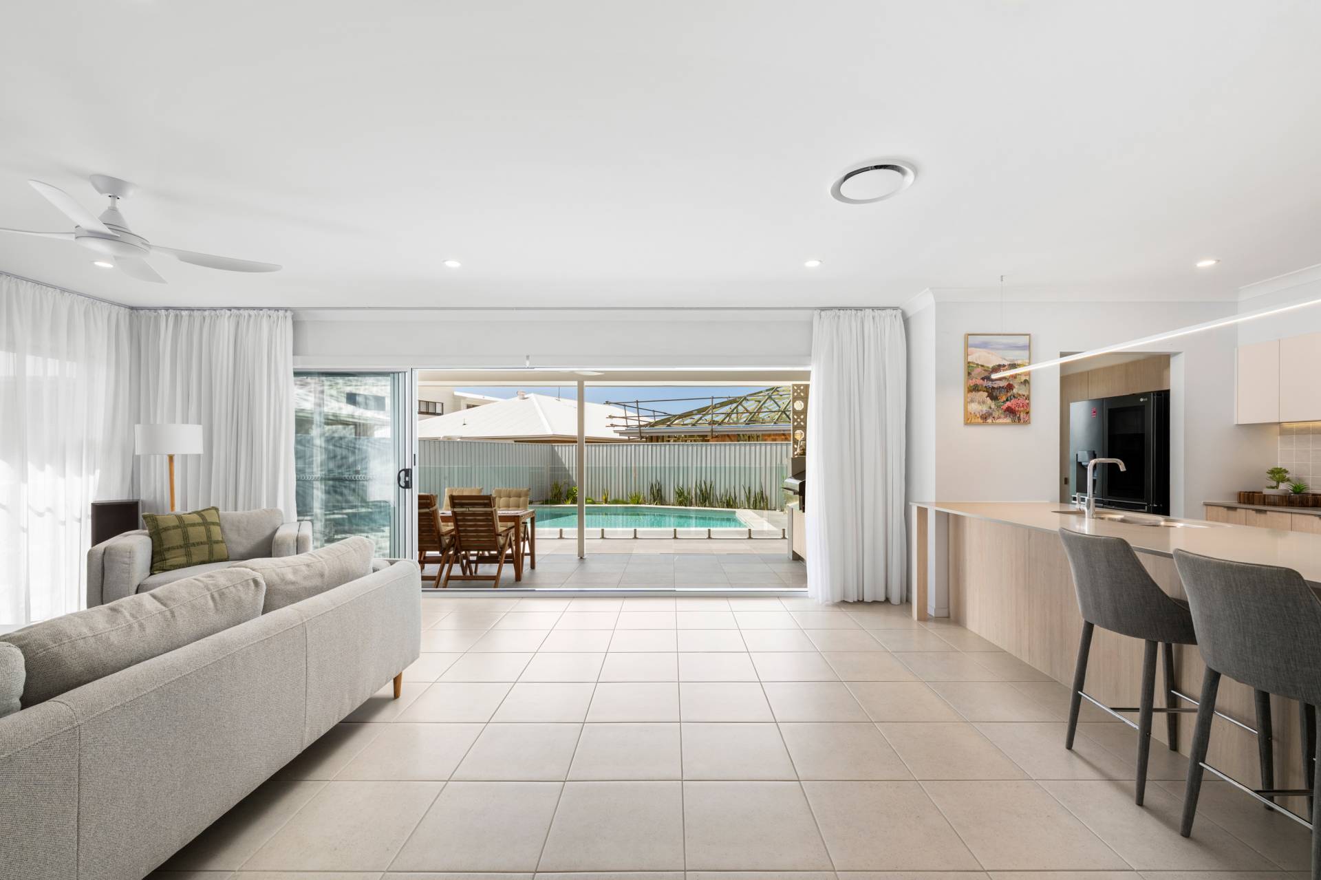 13 Napier Crescent, Banya - Thumbnail 4