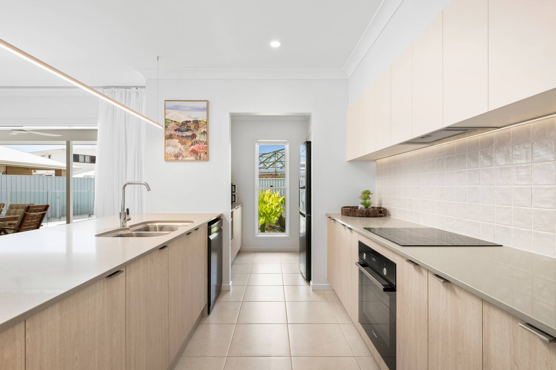 13 Napier Crescent, Banya - Thumbnail 6