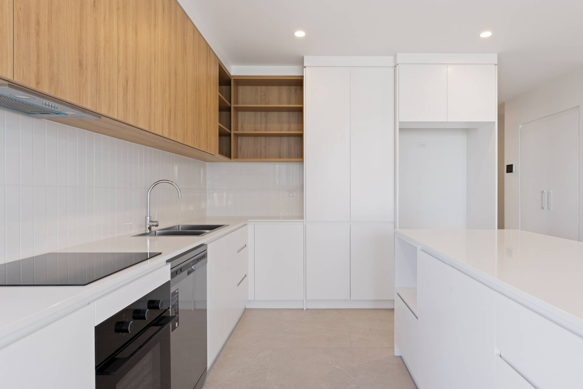 302/11 Waterside Retreat, Birtinya - Thumbnail 7