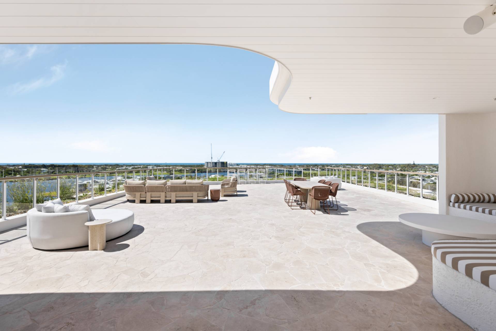 302/11 Waterside Retreat, Birtinya - Thumbnail 2