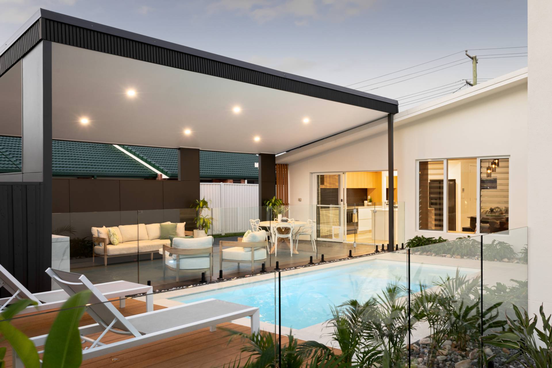 36 Baldwin Street, Golden Beach - Thumbnail 2