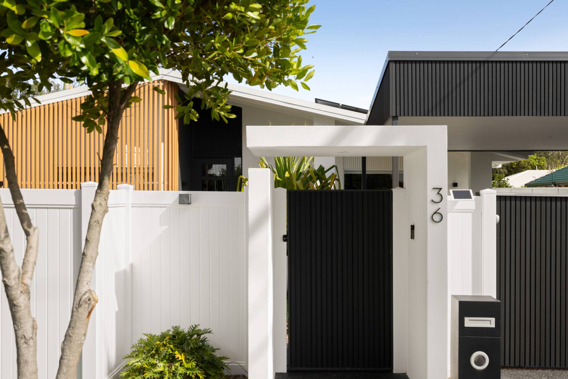 36 Baldwin Street, Golden Beach - Image 1