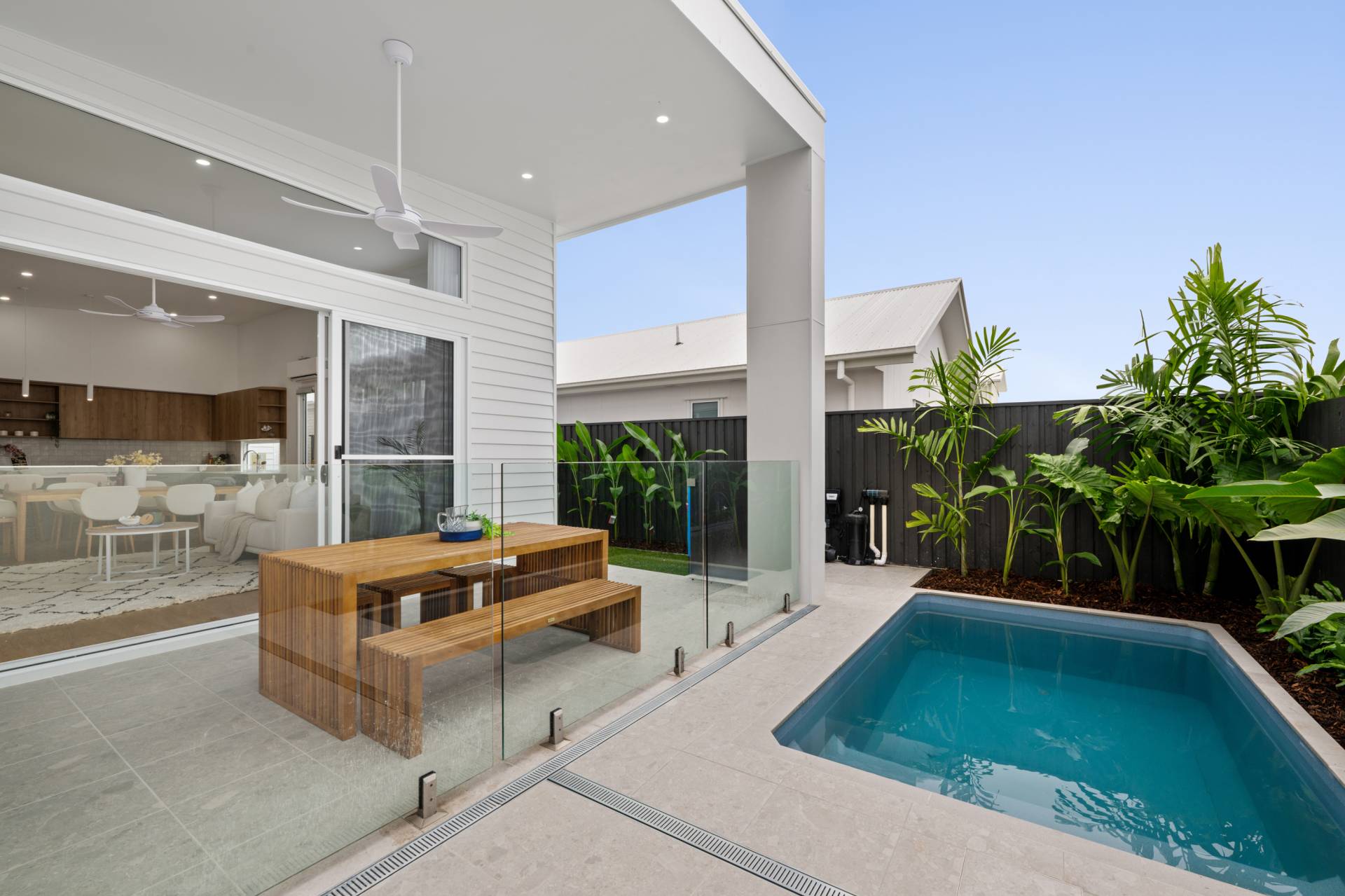 56 Blue Drive, Banya - Image 1
