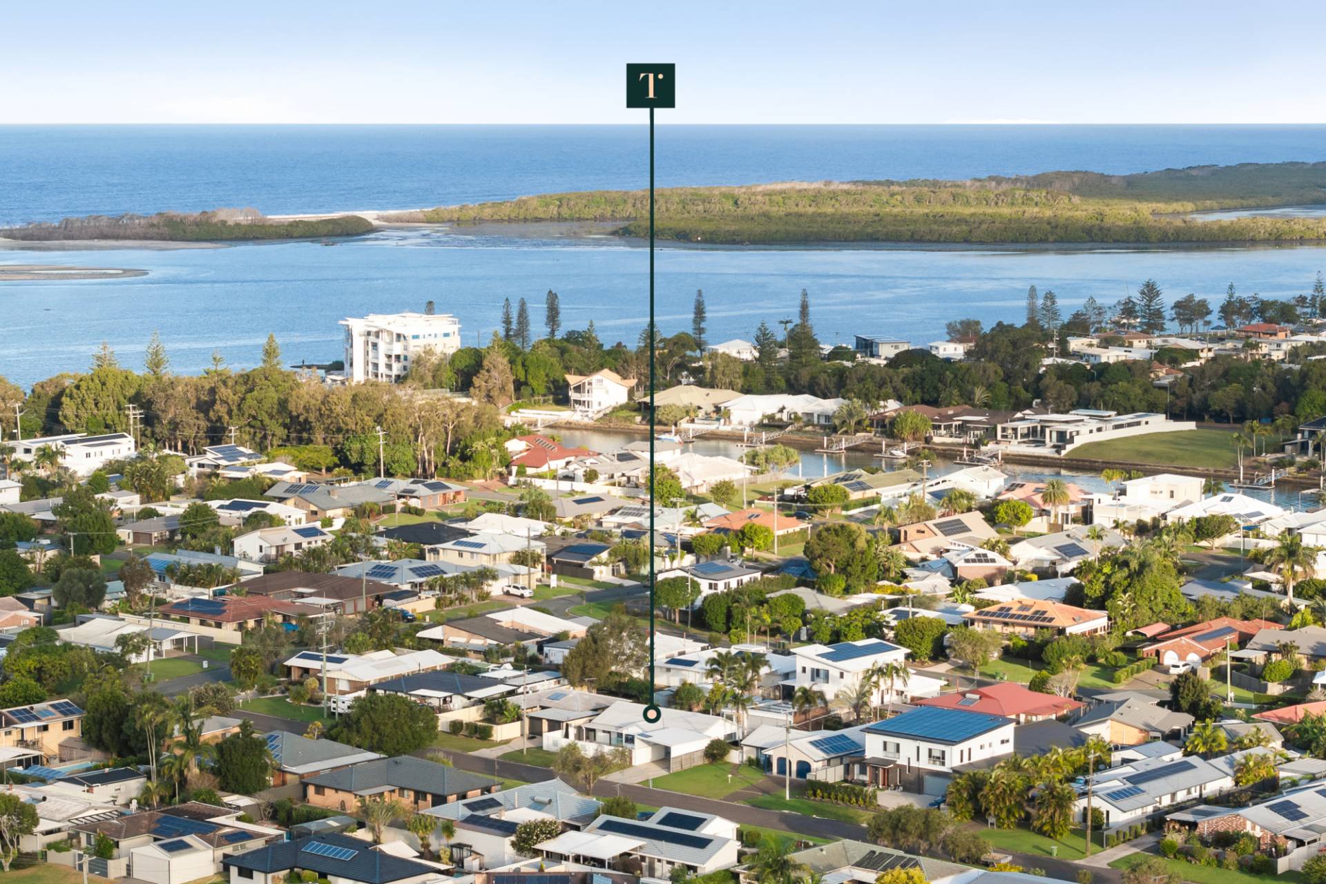 8 Slim Crescent, Golden Beach - Thumbnail 3
