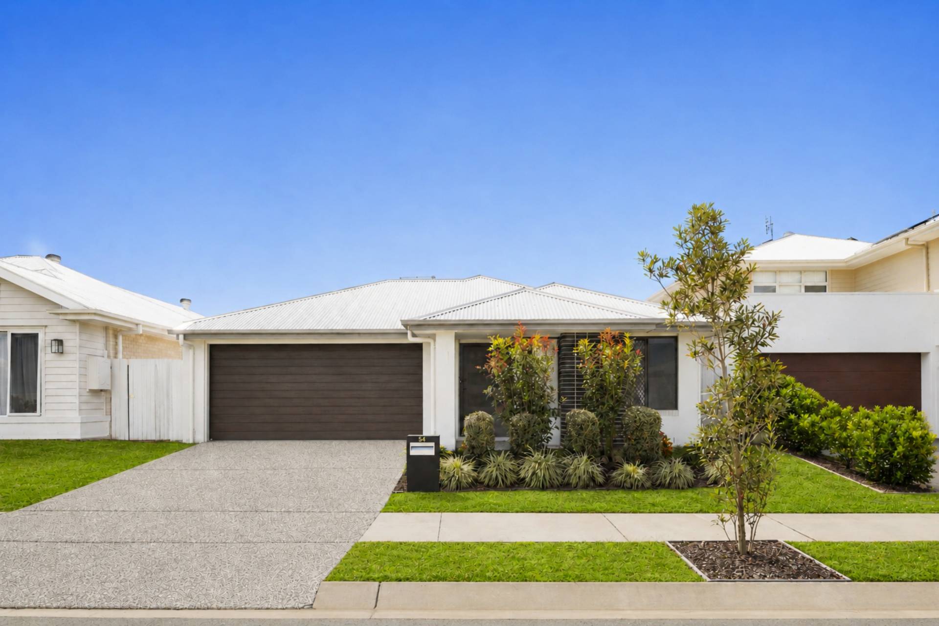 54 Lord Howe Circuit, Banya - Image 1