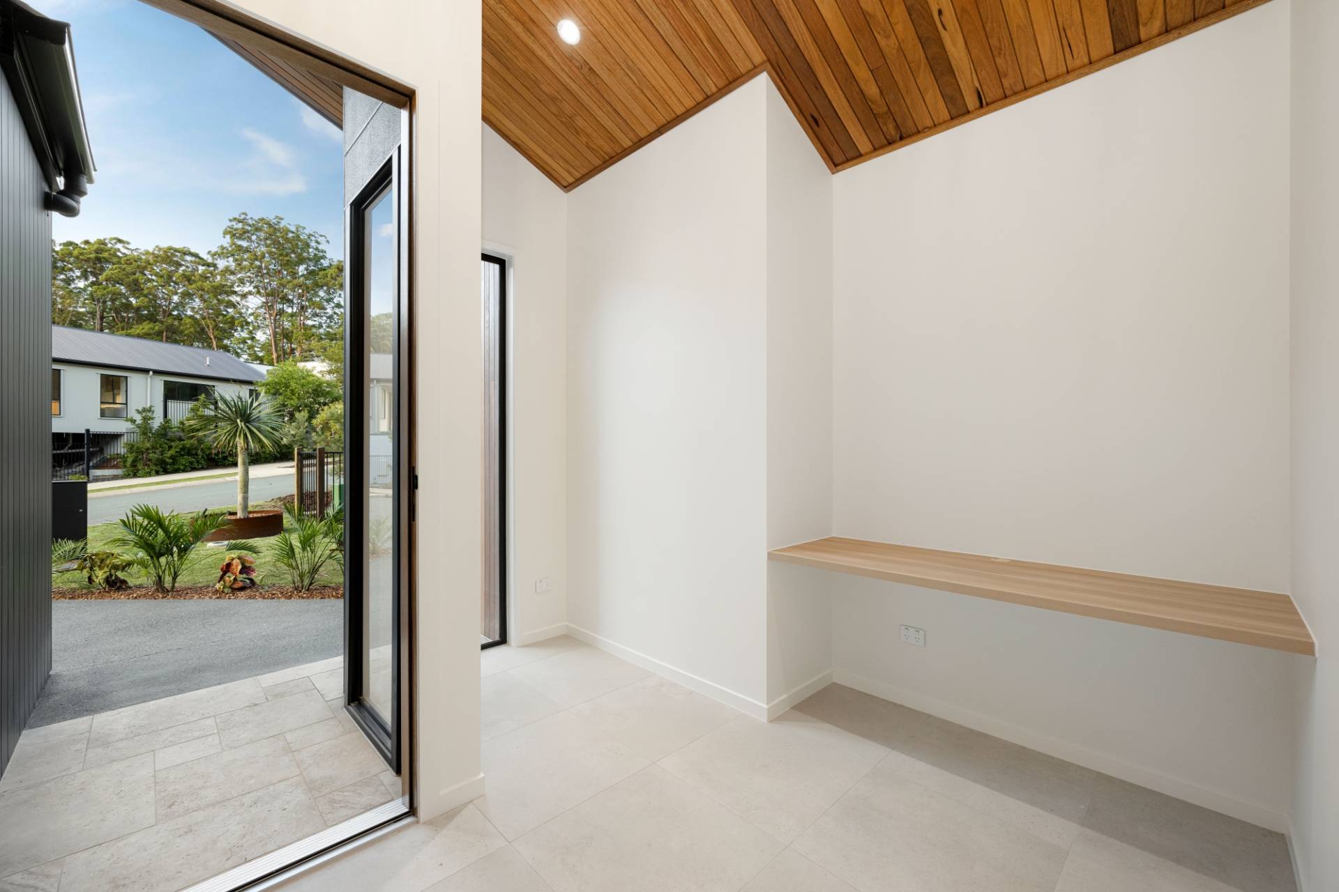 64 Palm Forest Circuit, Forest Glen - Thumbnail 3