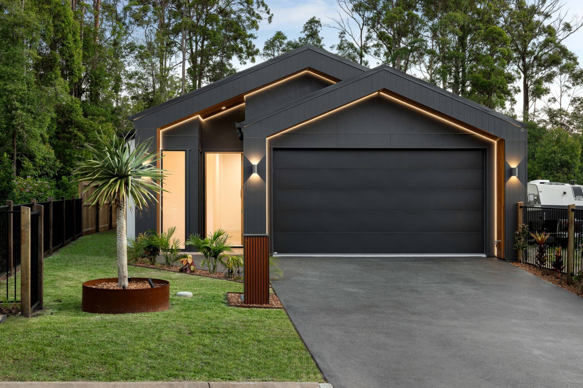 64 Palm Forest Circuit, Forest Glen - Thumbnail 2