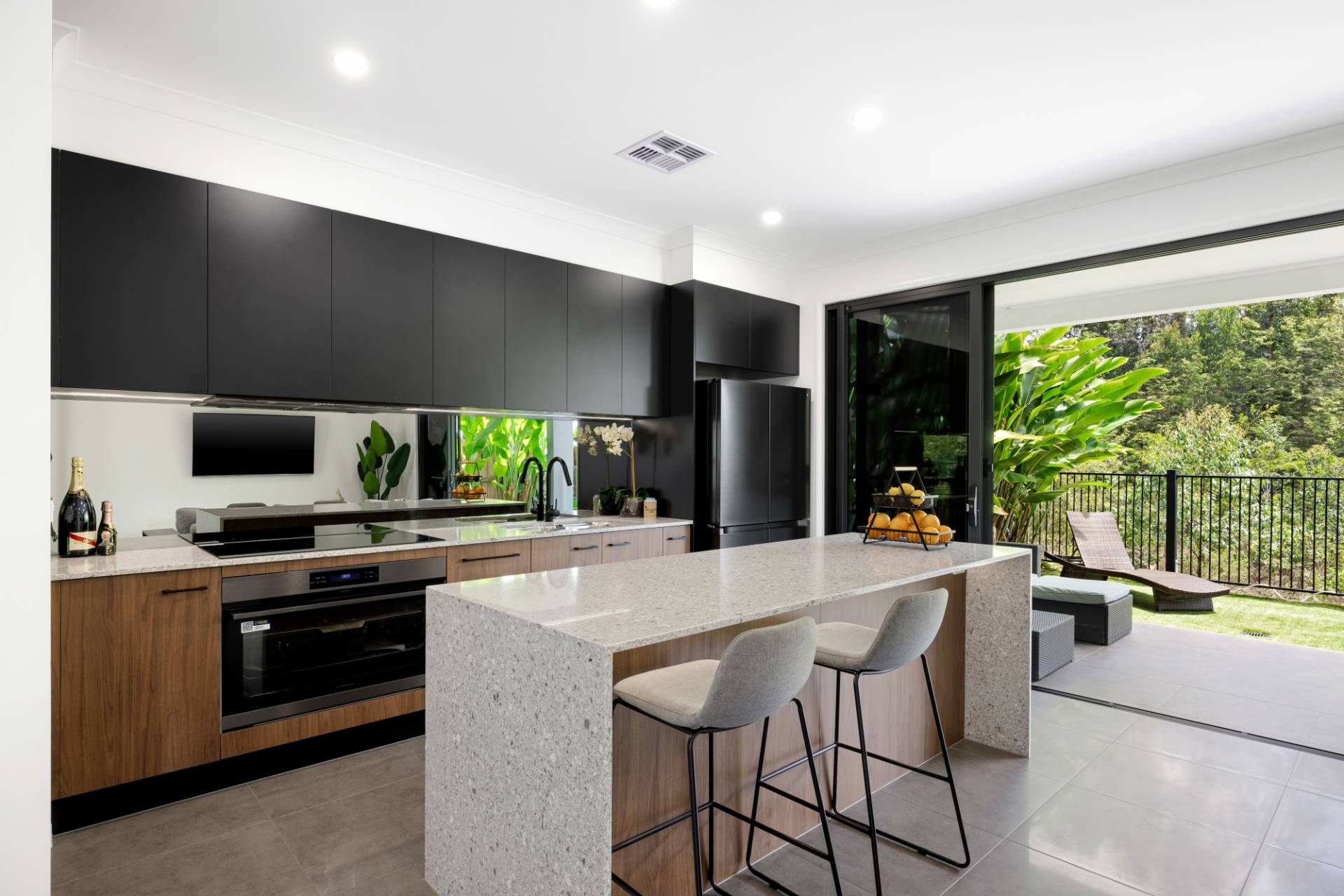 26 Palm Forest Circuit, Forest Glen - Image 1