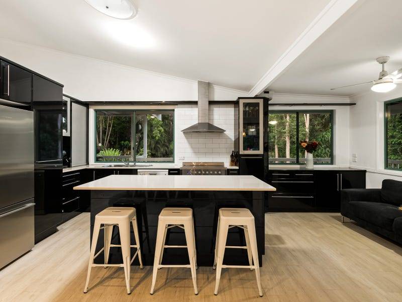 11-15 Gordon Drive, Tanawha - Thumbnail 5