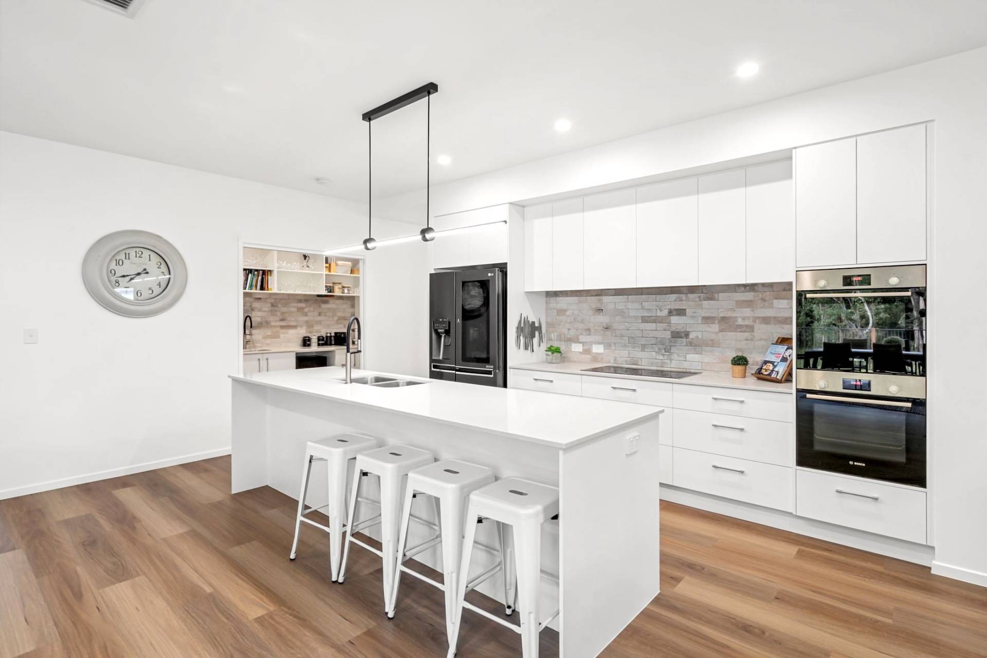 12 Meads Road, Tanawha - Thumbnail 5