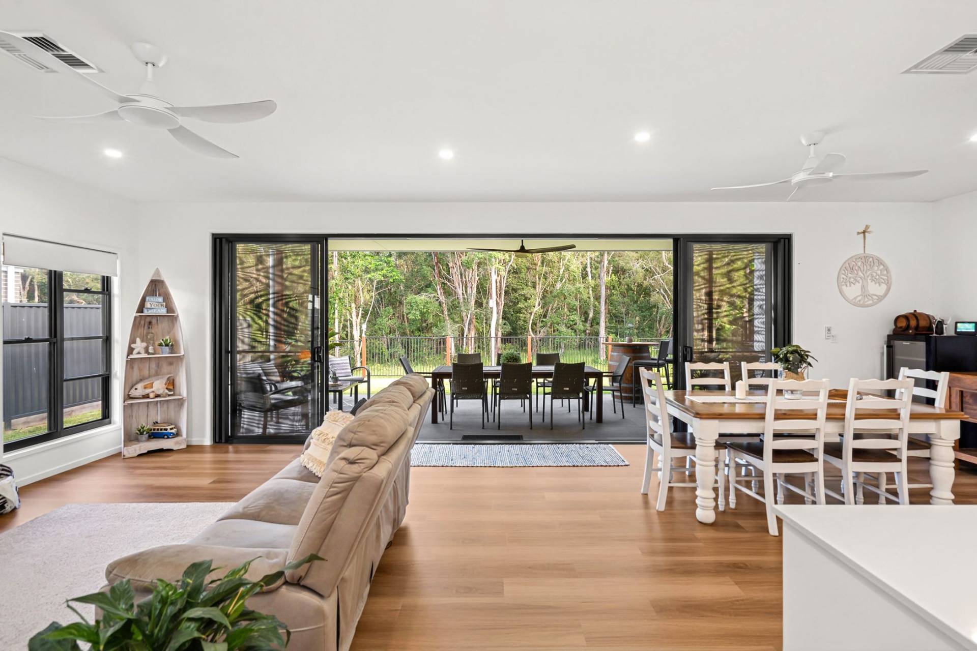 12 Meads Road, Tanawha - Thumbnail 4