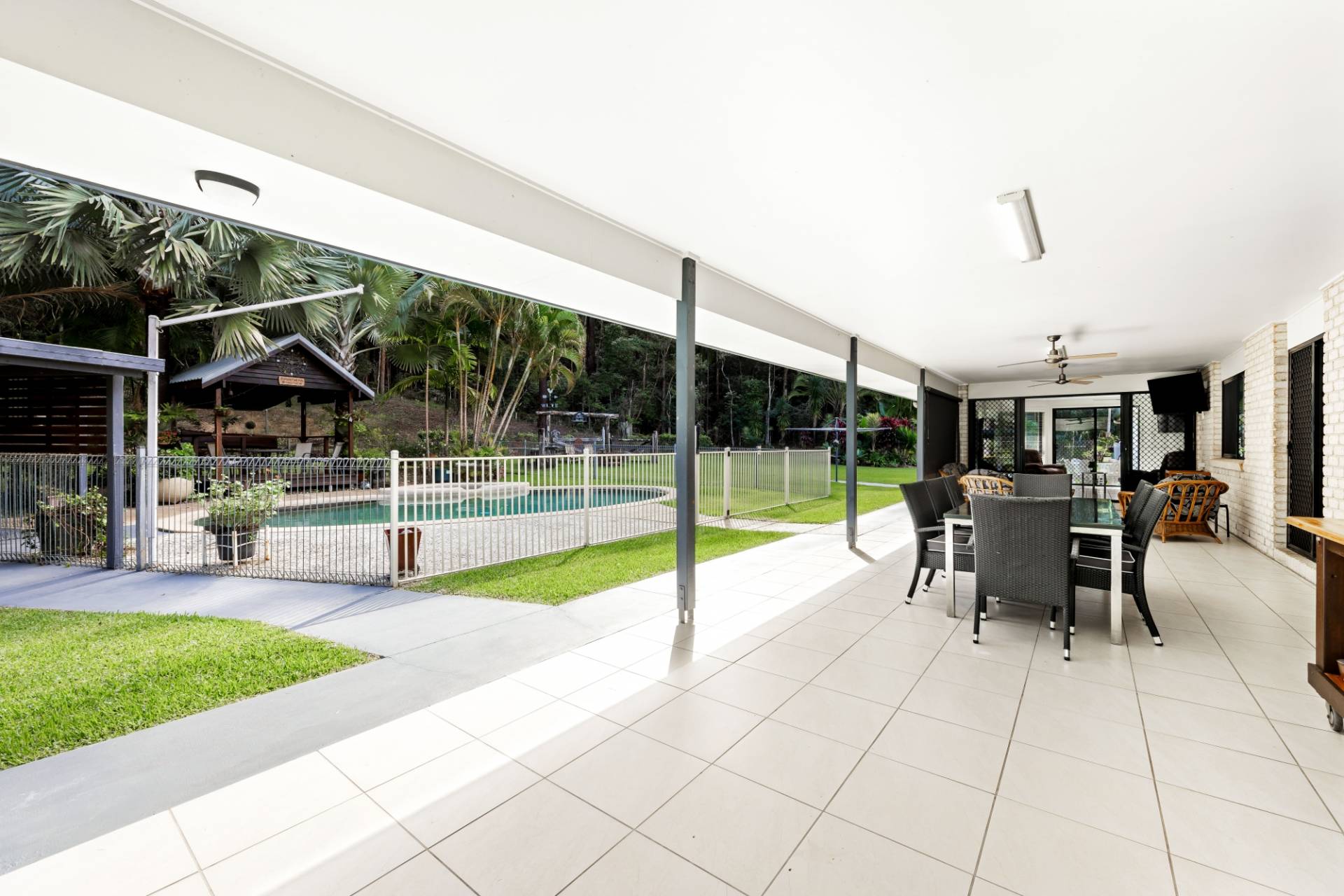 7A Ellora Court, Rosemount - Thumbnail 2