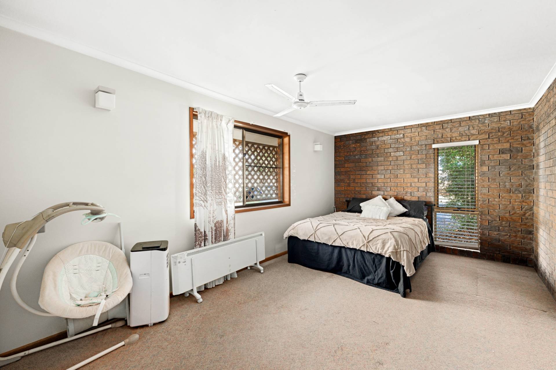 25 Kennedy Parade, Golden Beach - Thumbnail 7