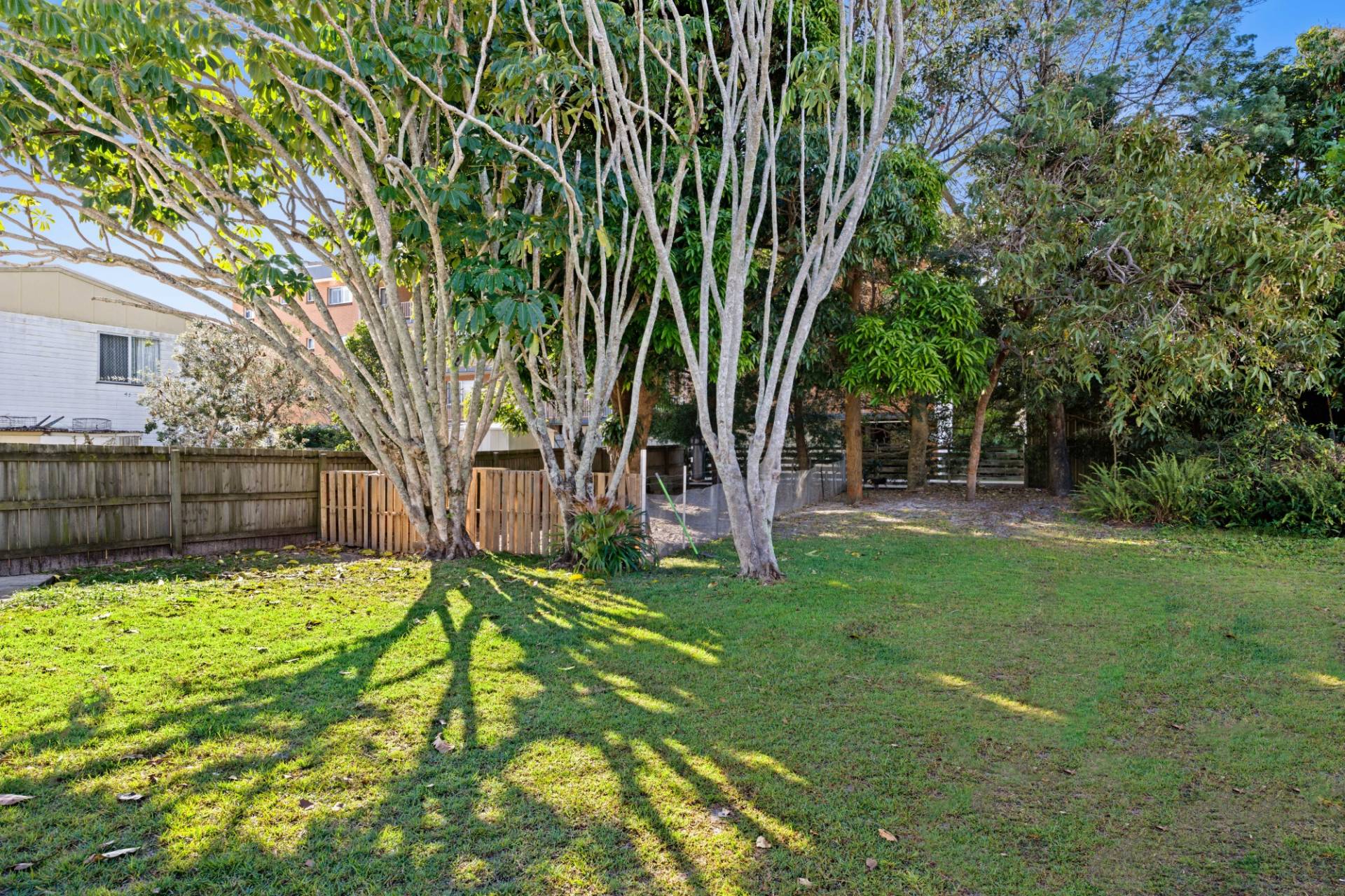 25 Kennedy Parade, Golden Beach - Thumbnail 4