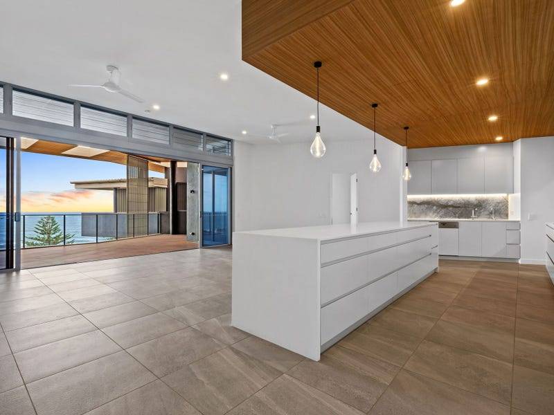 702, 118-120 Alexandra Parade, Alexandra Headland - Thumbnail 2