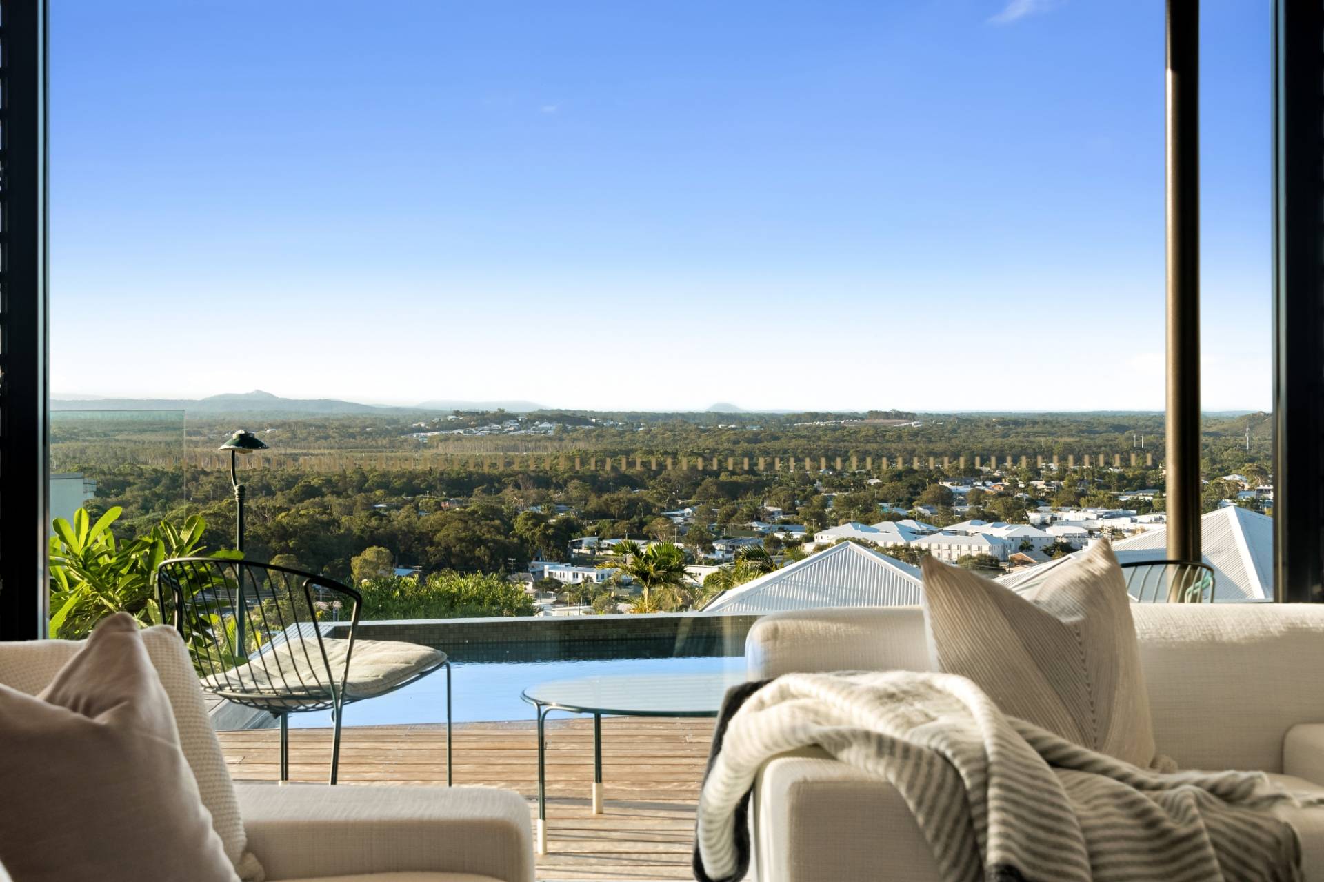 27 Pacific Heights Court, Coolum Beach - Thumbnail 2