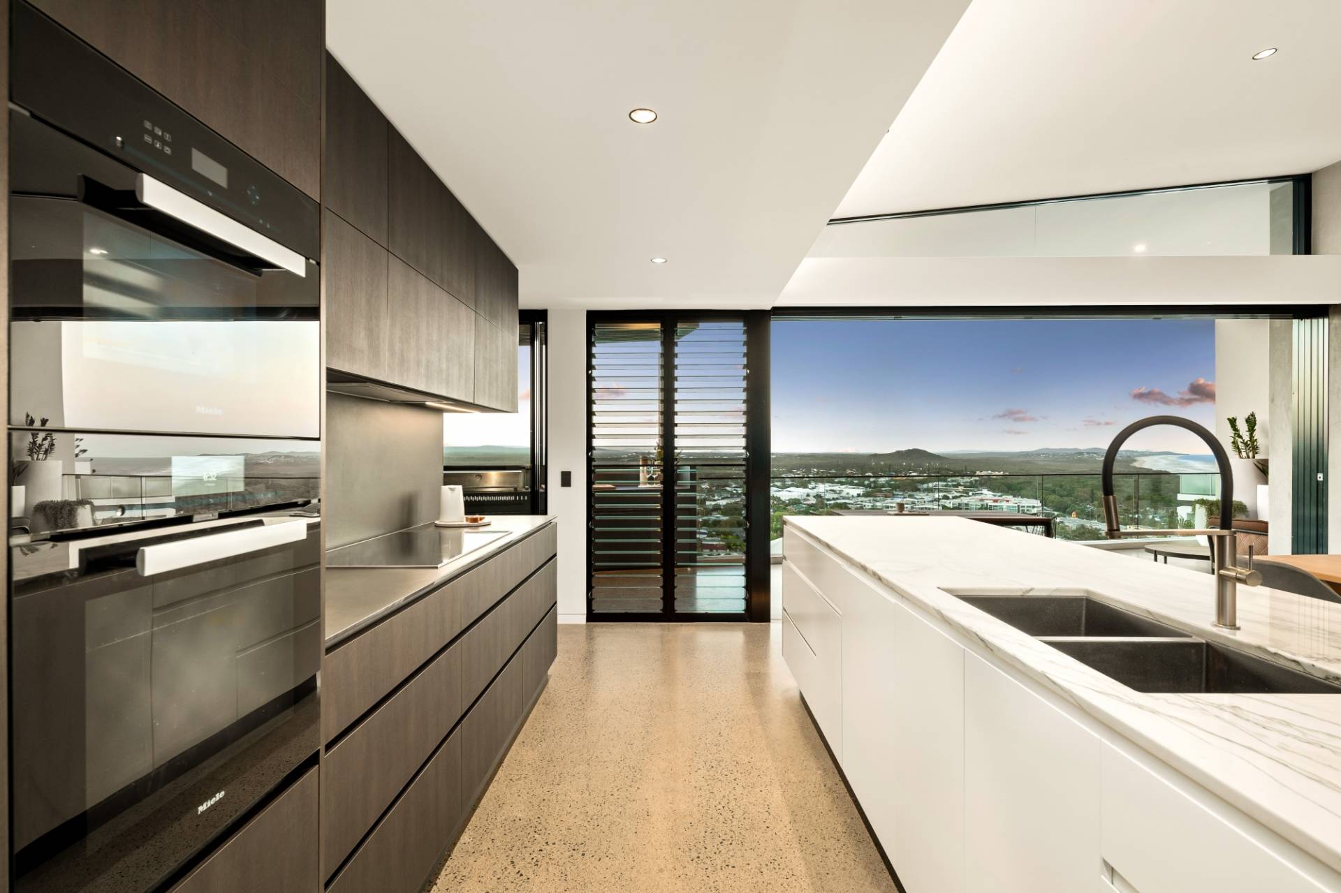 27 Pacific Heights Court, Coolum Beach - Thumbnail 3