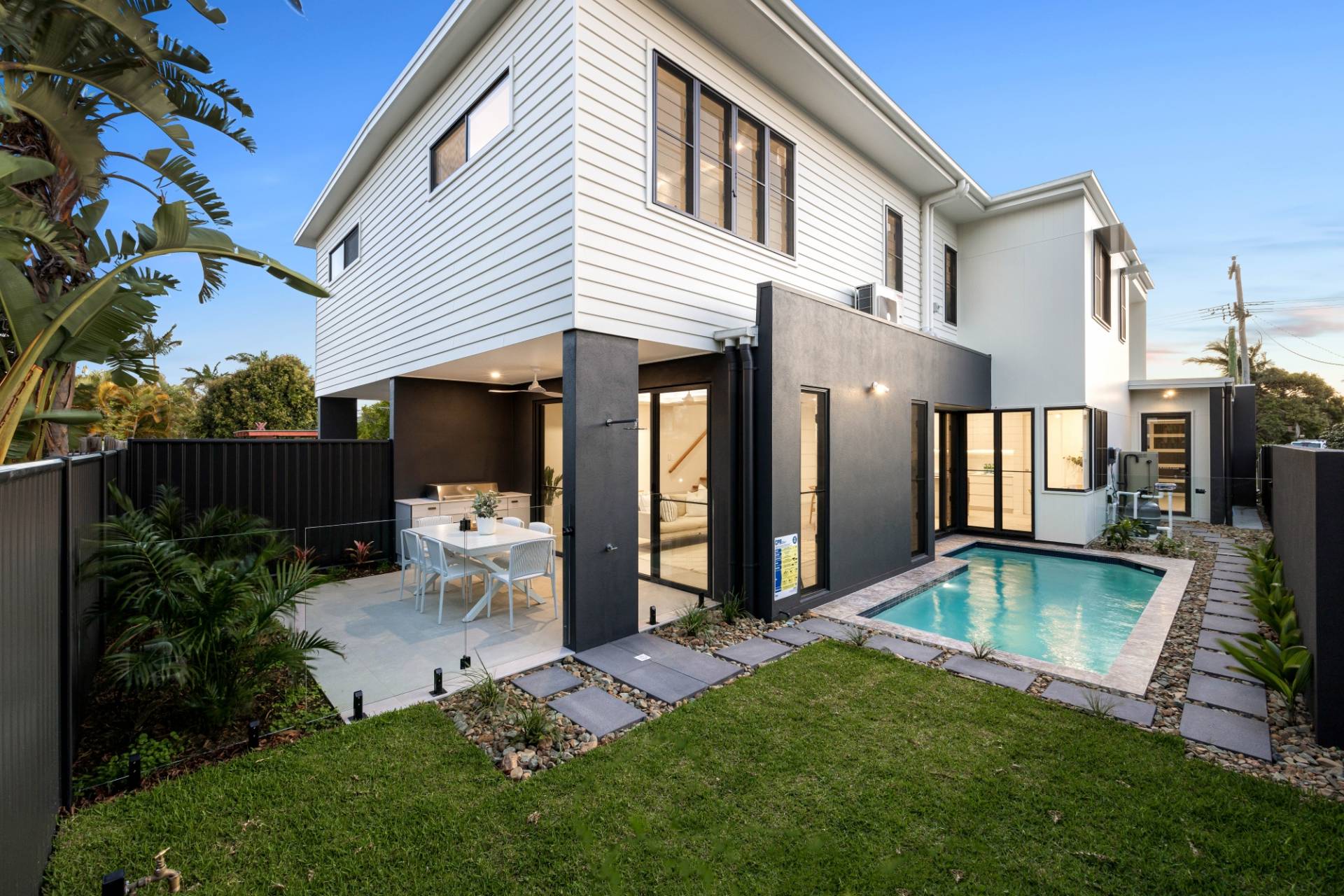 Residence 1/ 5 Bluebird Parade, Bokarina - Thumbnail 2