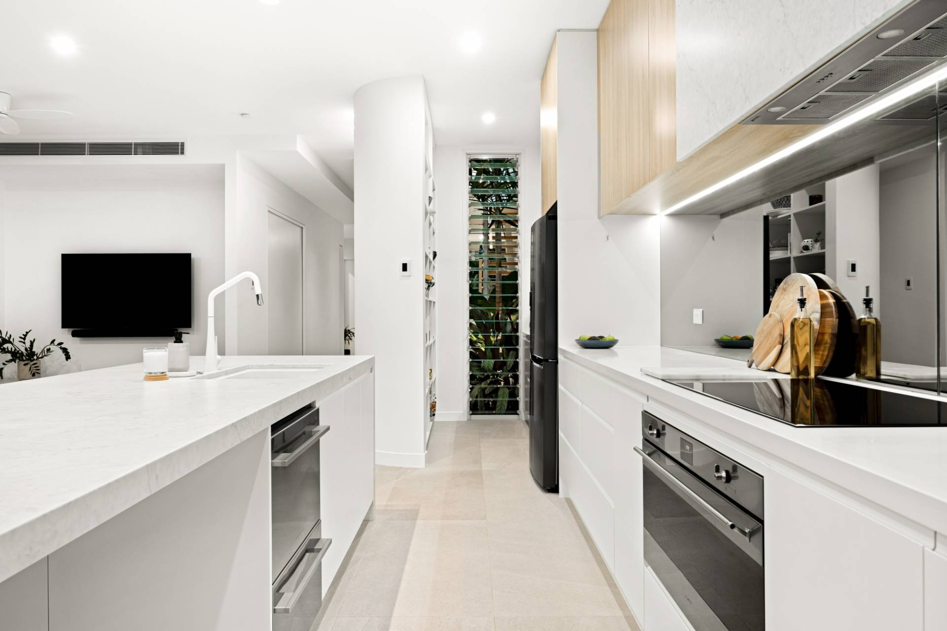 Residence 2, 10 Boorook Street, Buddina - Thumbnail 3