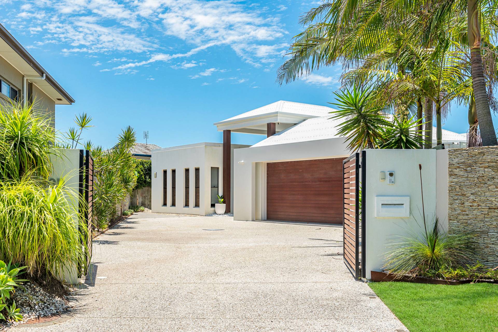 15 Waterline Close, Mount Coolum - Thumbnail 2