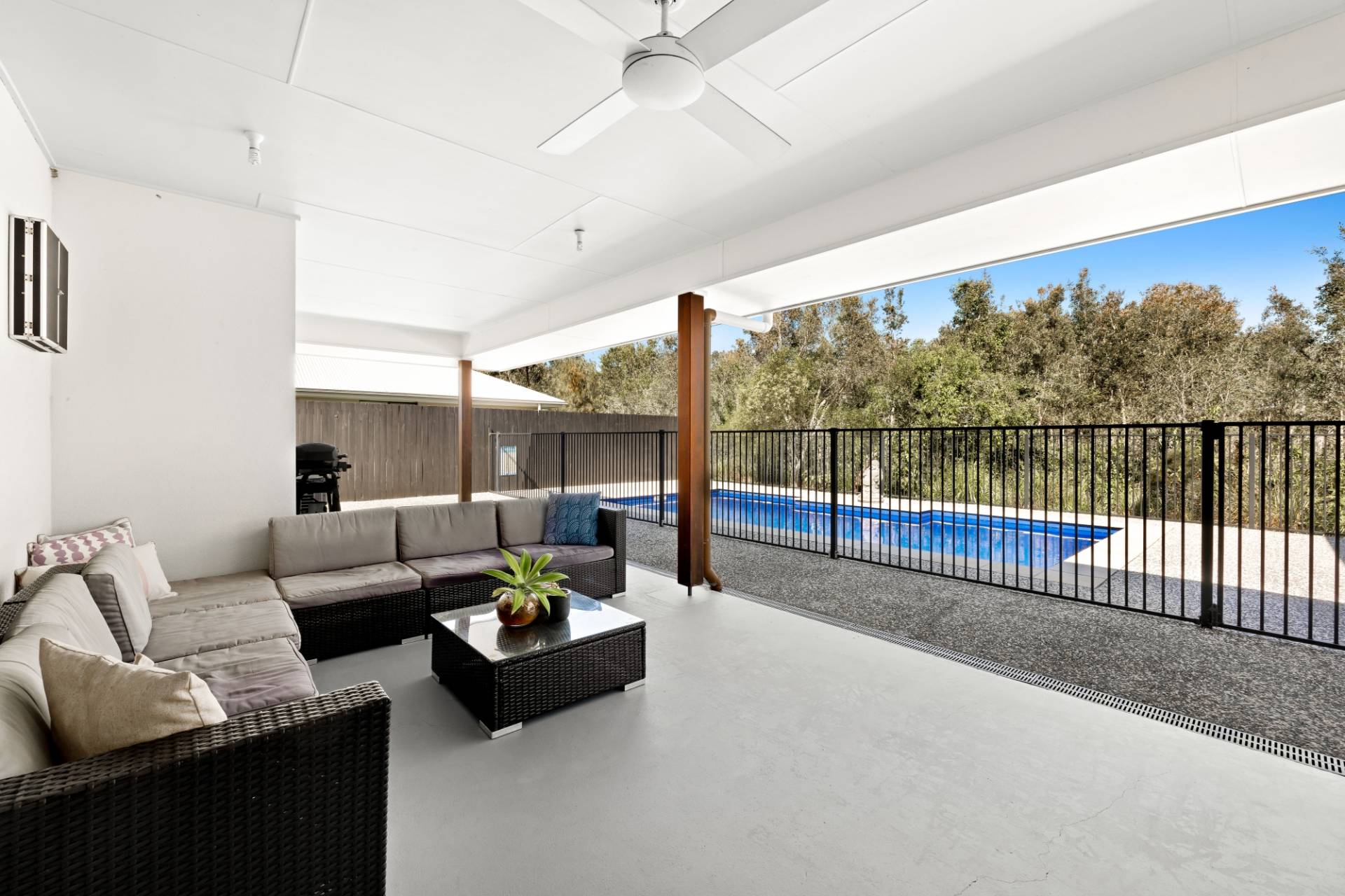13 Craven Place, Mountain Creek - Thumbnail 8
