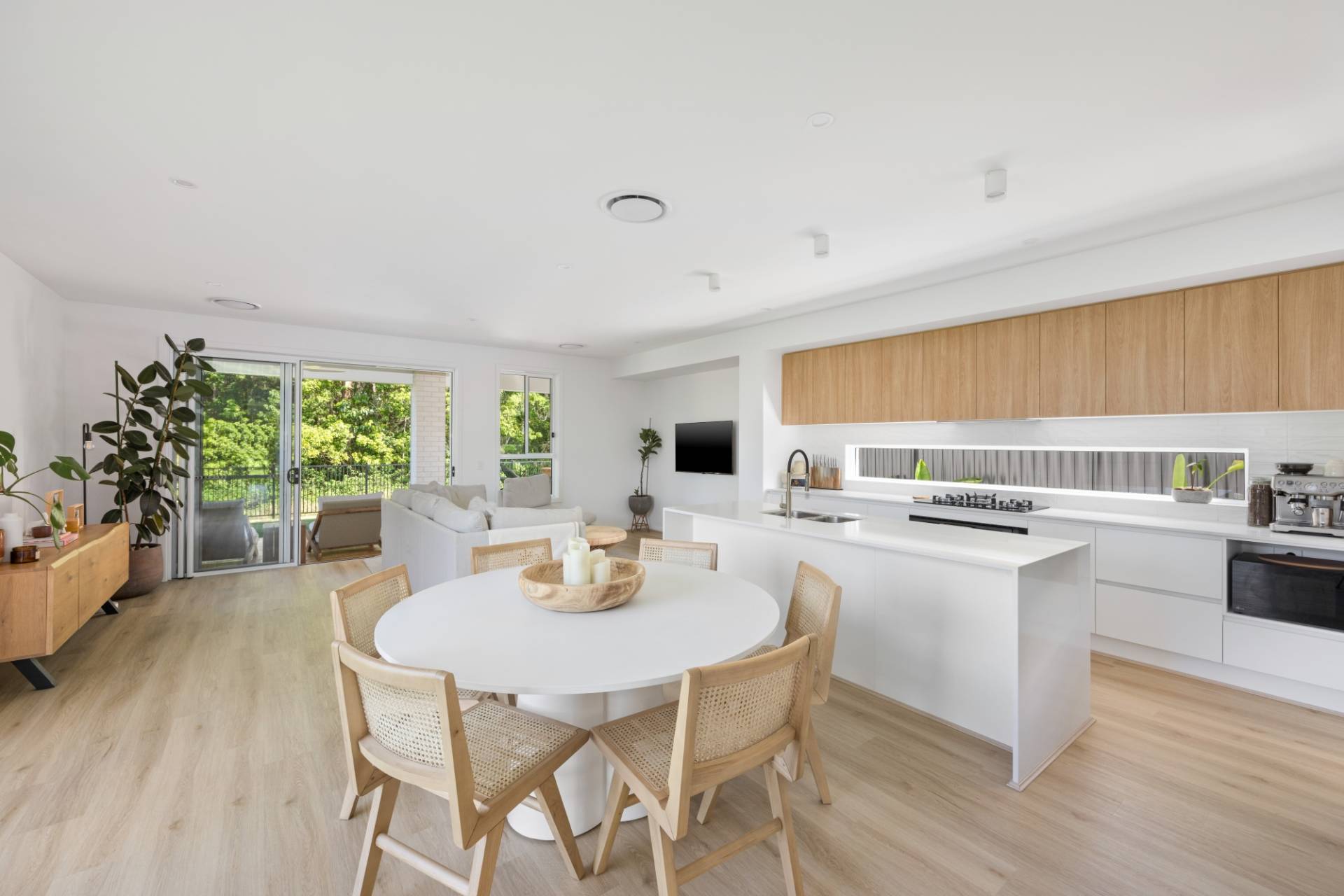 52 Creekline Place, Mooloolah Valley - Thumbnail 2