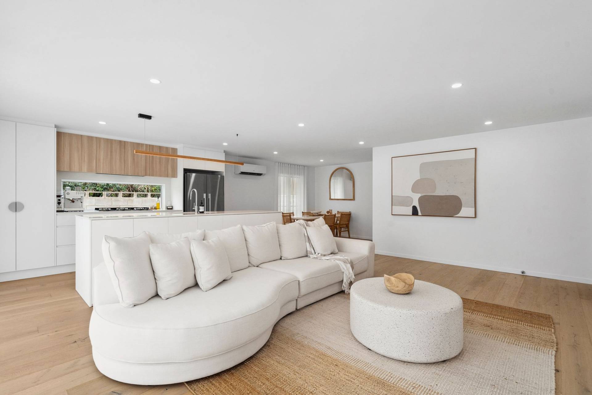 7 Wavell Avenue, Golden Beach - Thumbnail 2