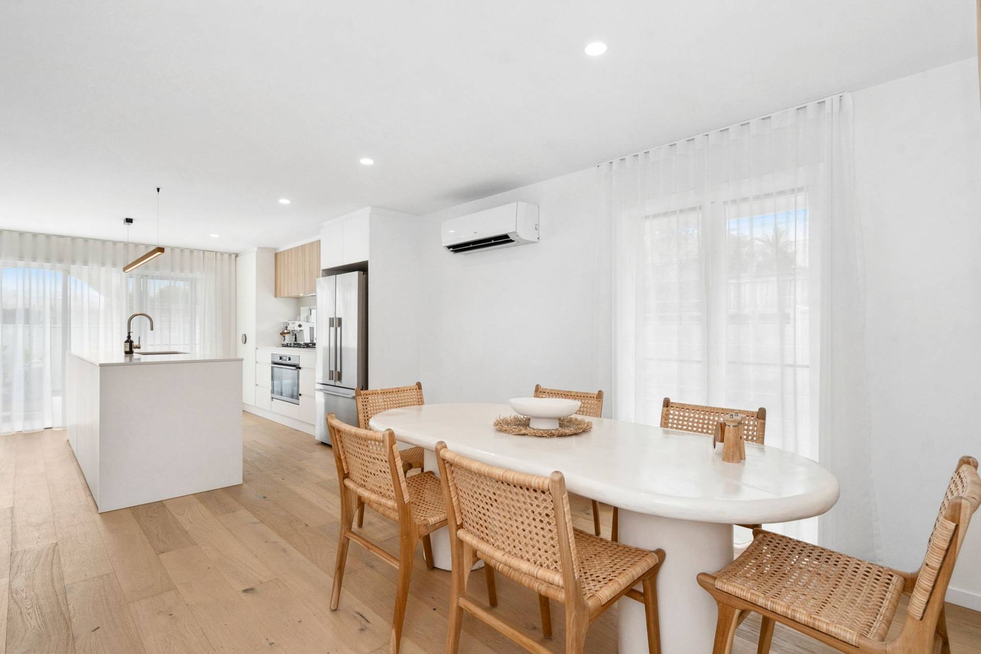 7 Wavell Avenue, Golden Beach - Thumbnail 3
