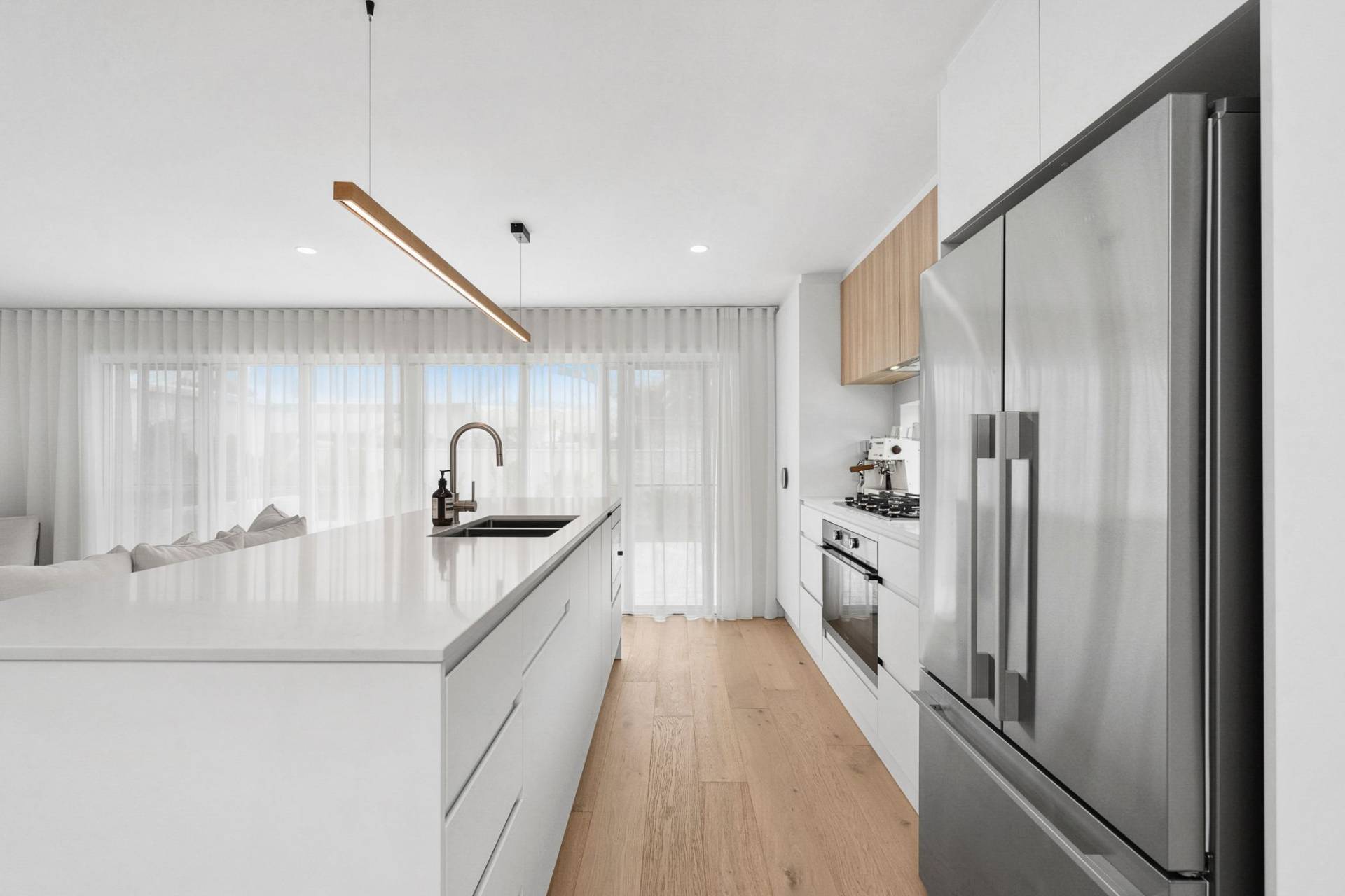 7 Wavell Avenue, Golden Beach - Thumbnail 4