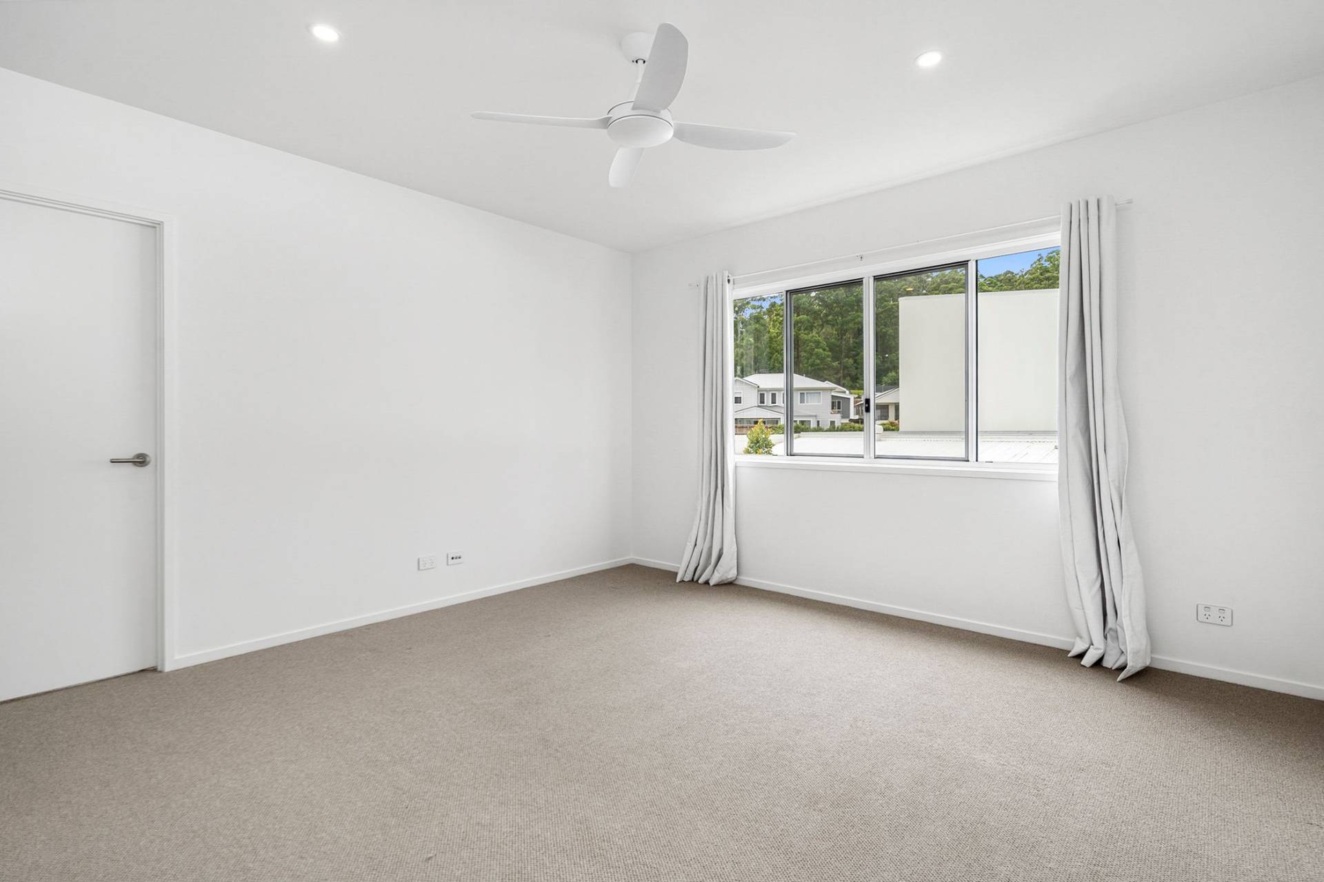 44 Palm Forest Circuit, Forest Glen - Thumbnail 8