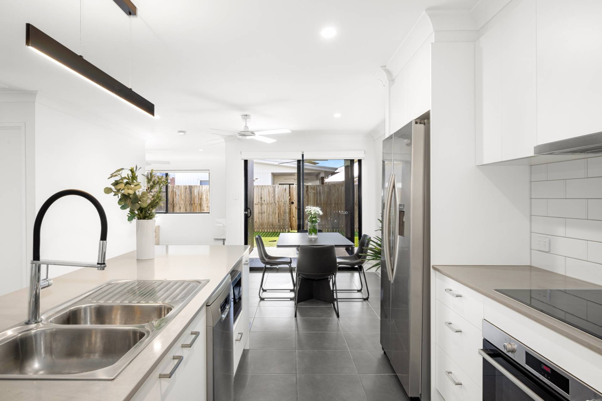 14 Sitella Place, Palmview - Thumbnail 2
