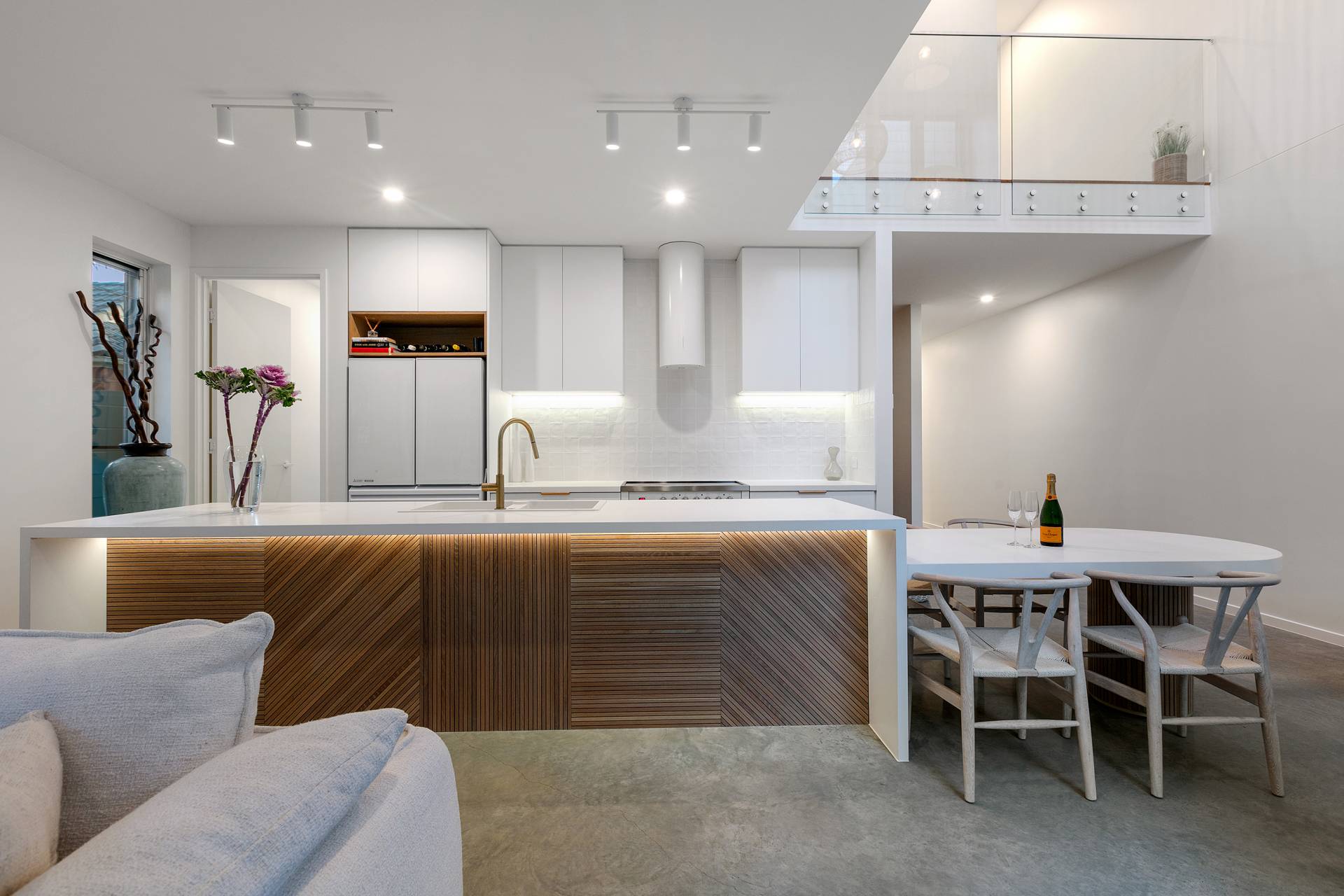 Residence 2, 165 Oceanic Drive, Warana - Thumbnail 3