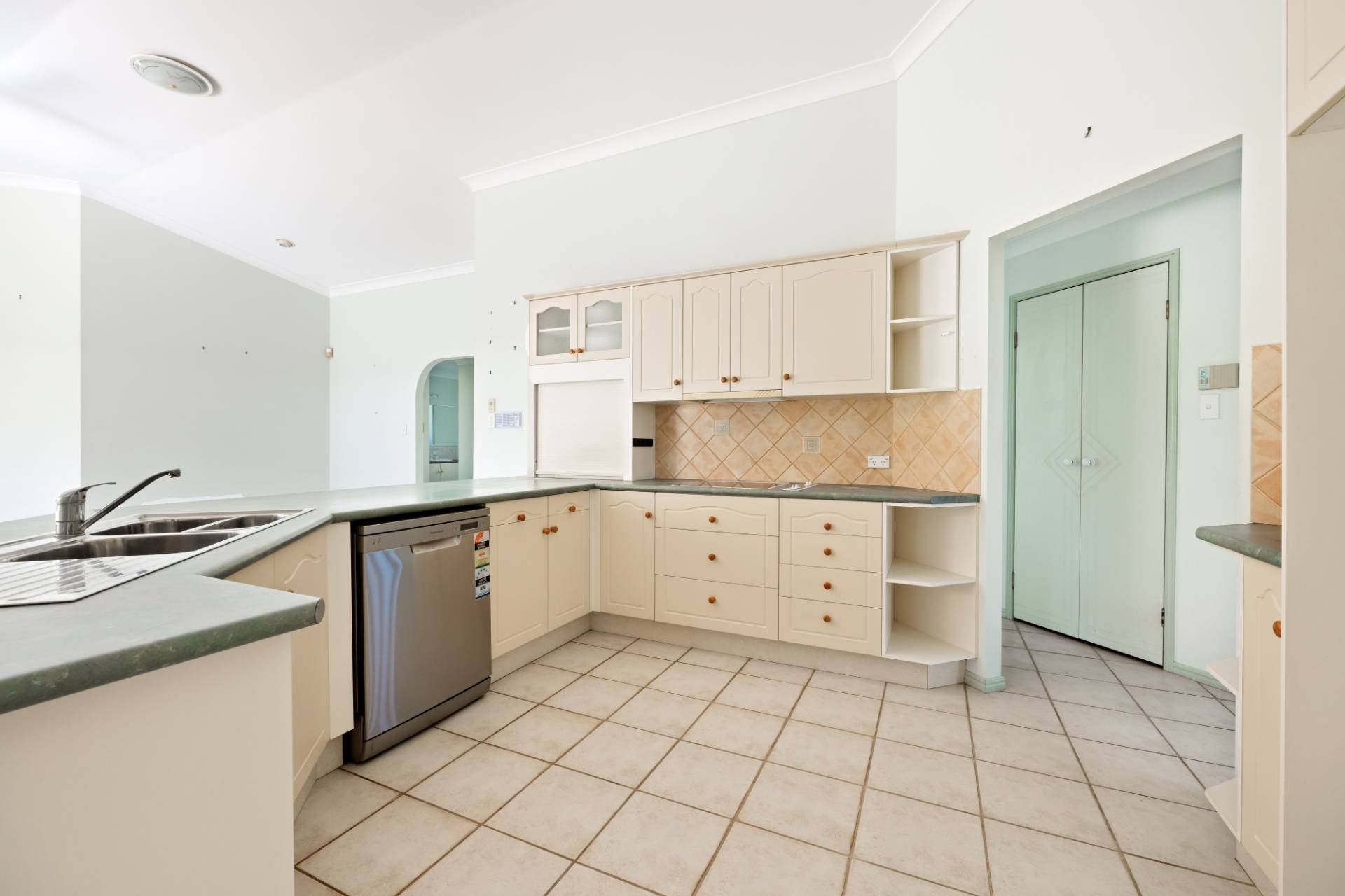 121 Lowanna Dr, Buddina - Thumbnail 5