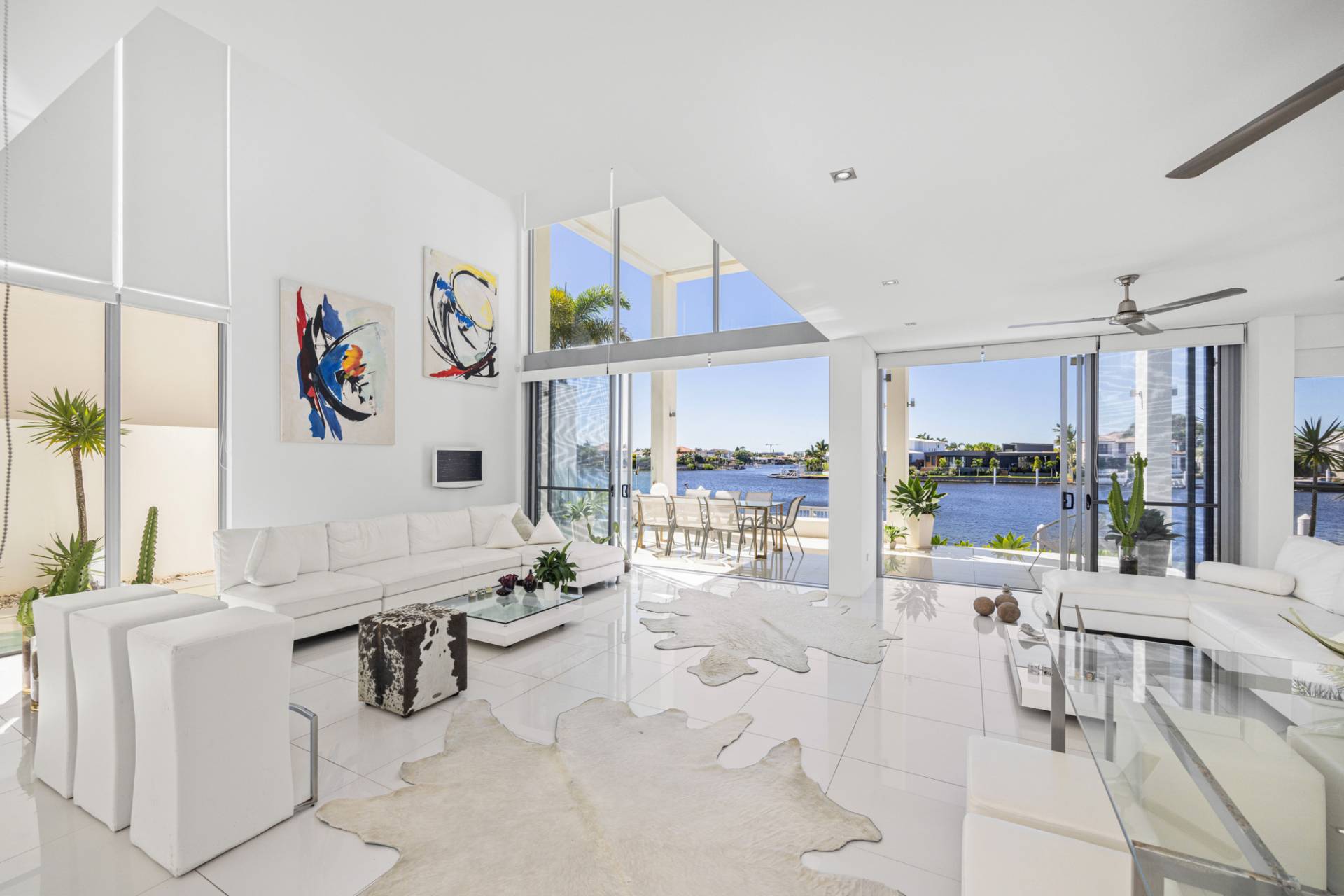 8 Melos Place, Kawana Island - Thumbnail 2